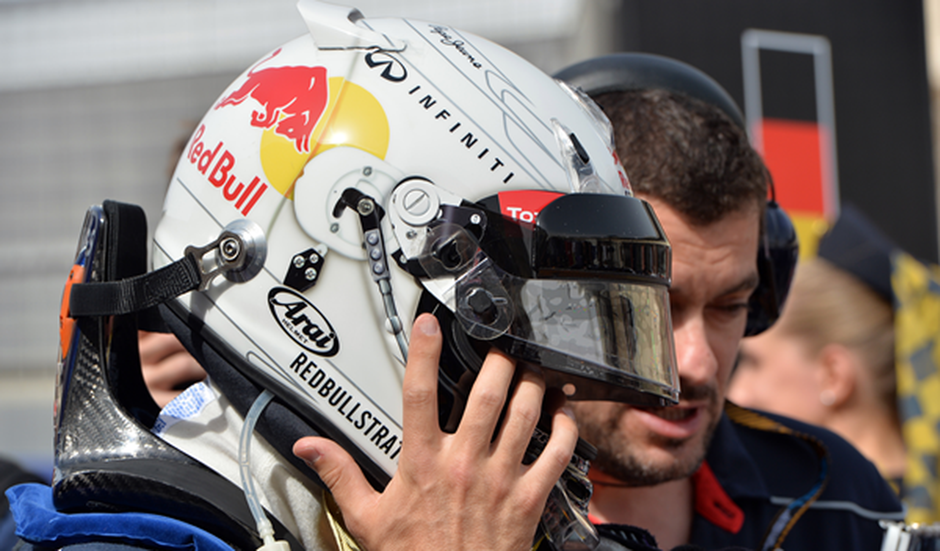 No se podrá cambiar de casco en F1 a partir de 2015