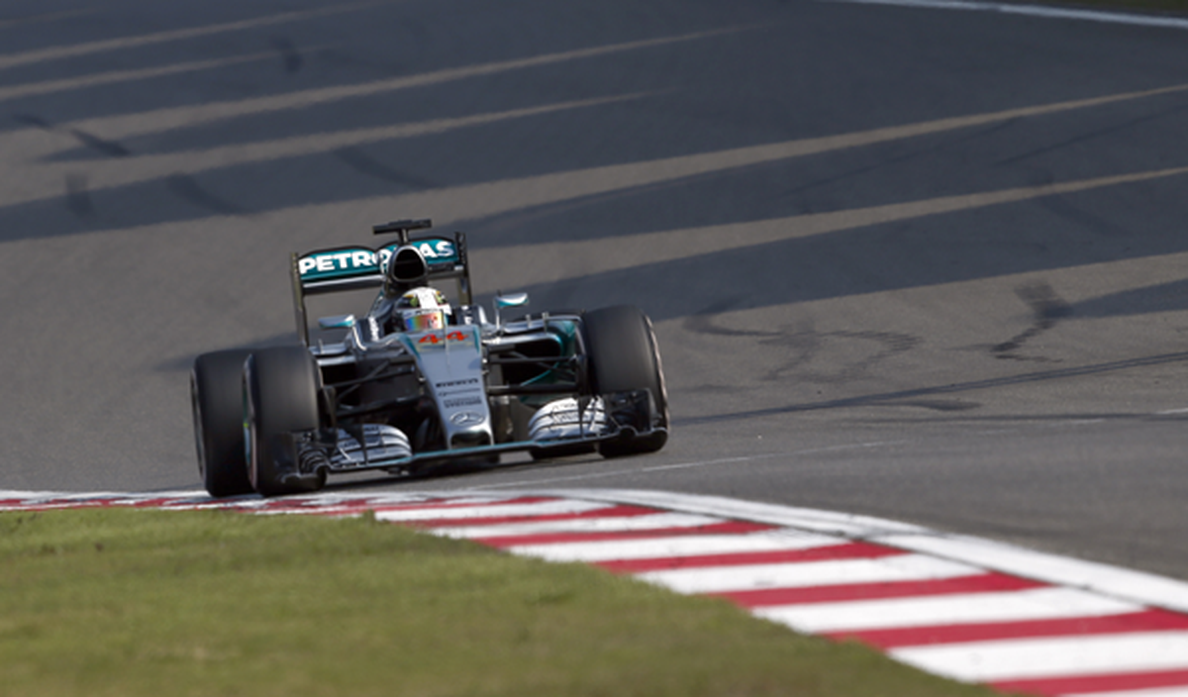 Previo GP Bahréin 2015: Hamilton y Mercedes, favoritos
