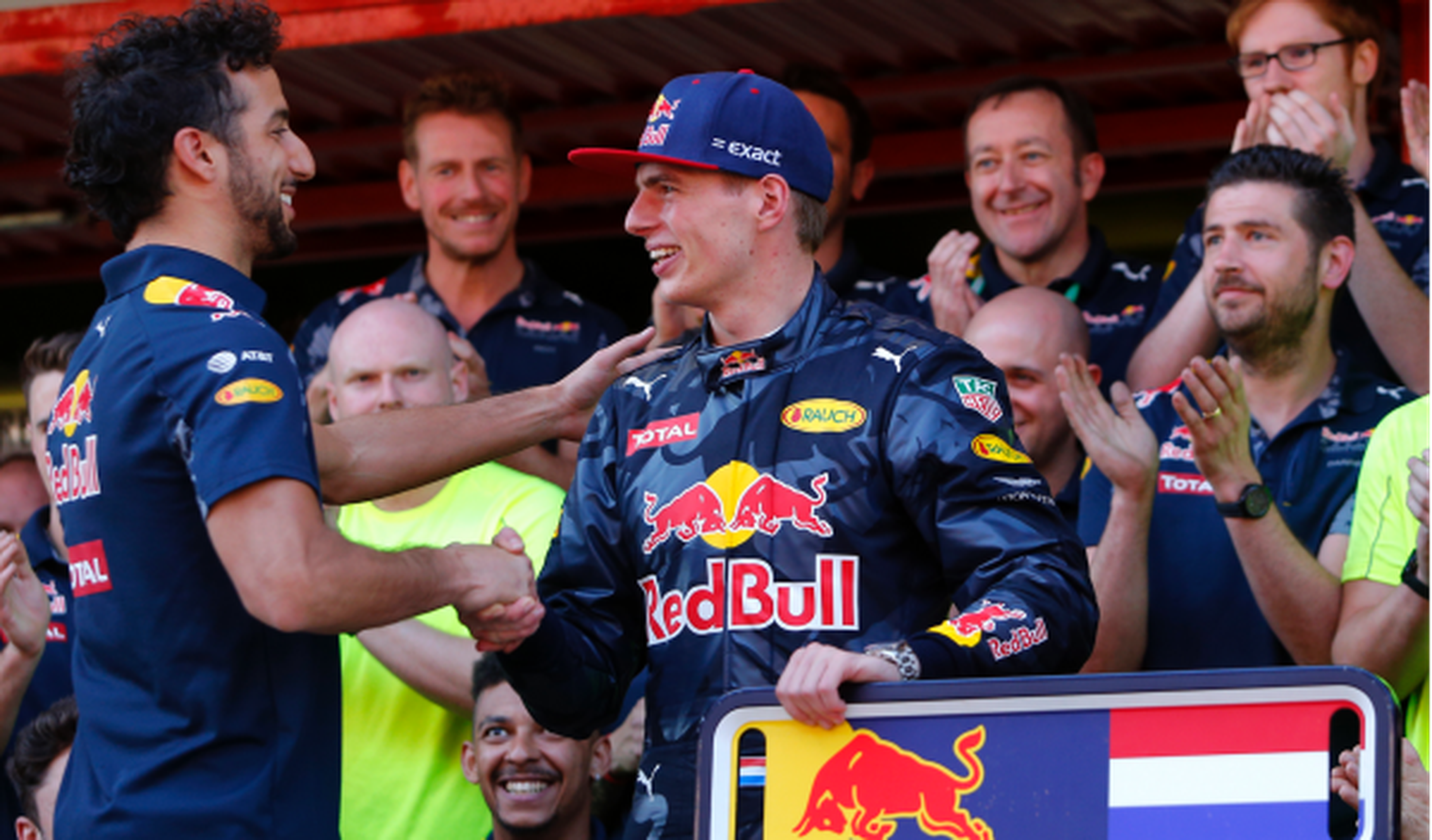 Ricciardo 'se mete' con Verstappen: "Es un empollón"