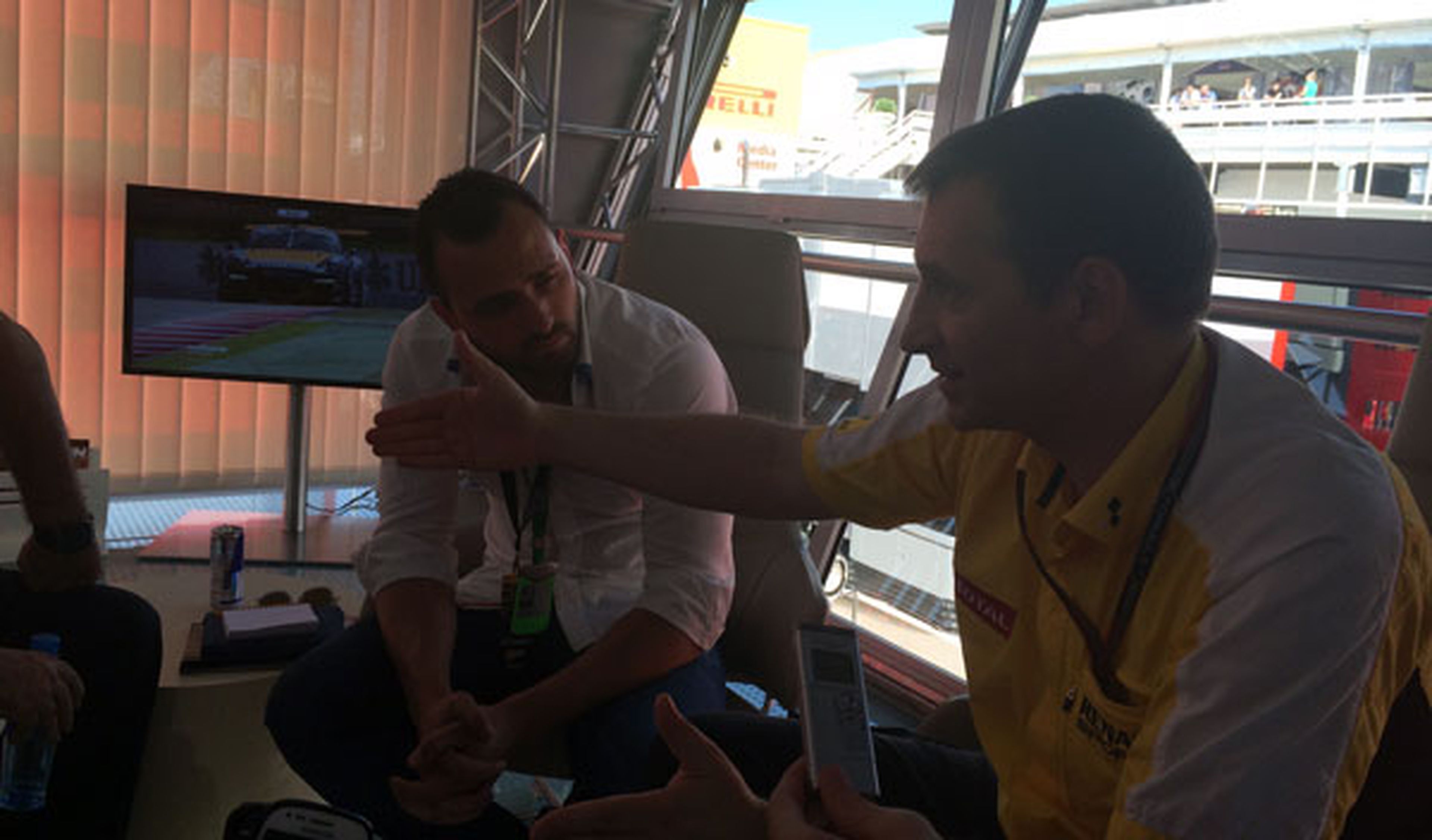 Rob White, de Renault, durante nuestra entrevista en el GP de España 2014