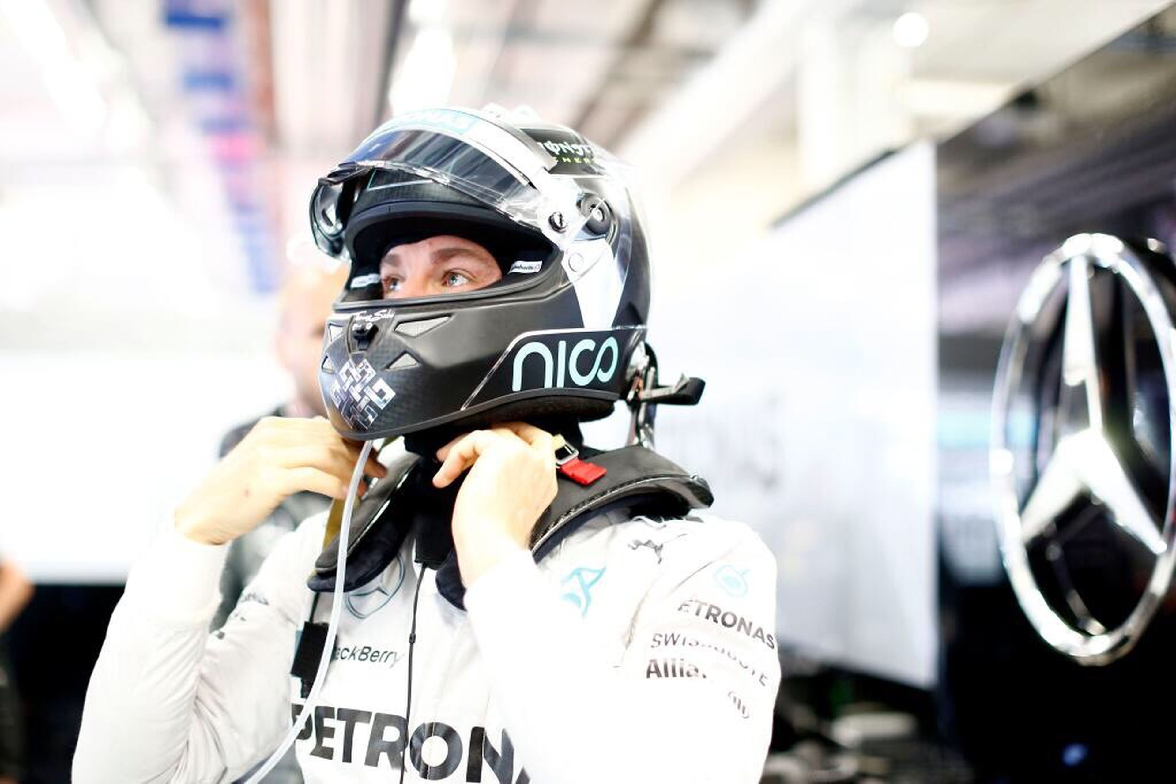 Rosberg: "No hice mi vuelta por el trompo de Hamilton"