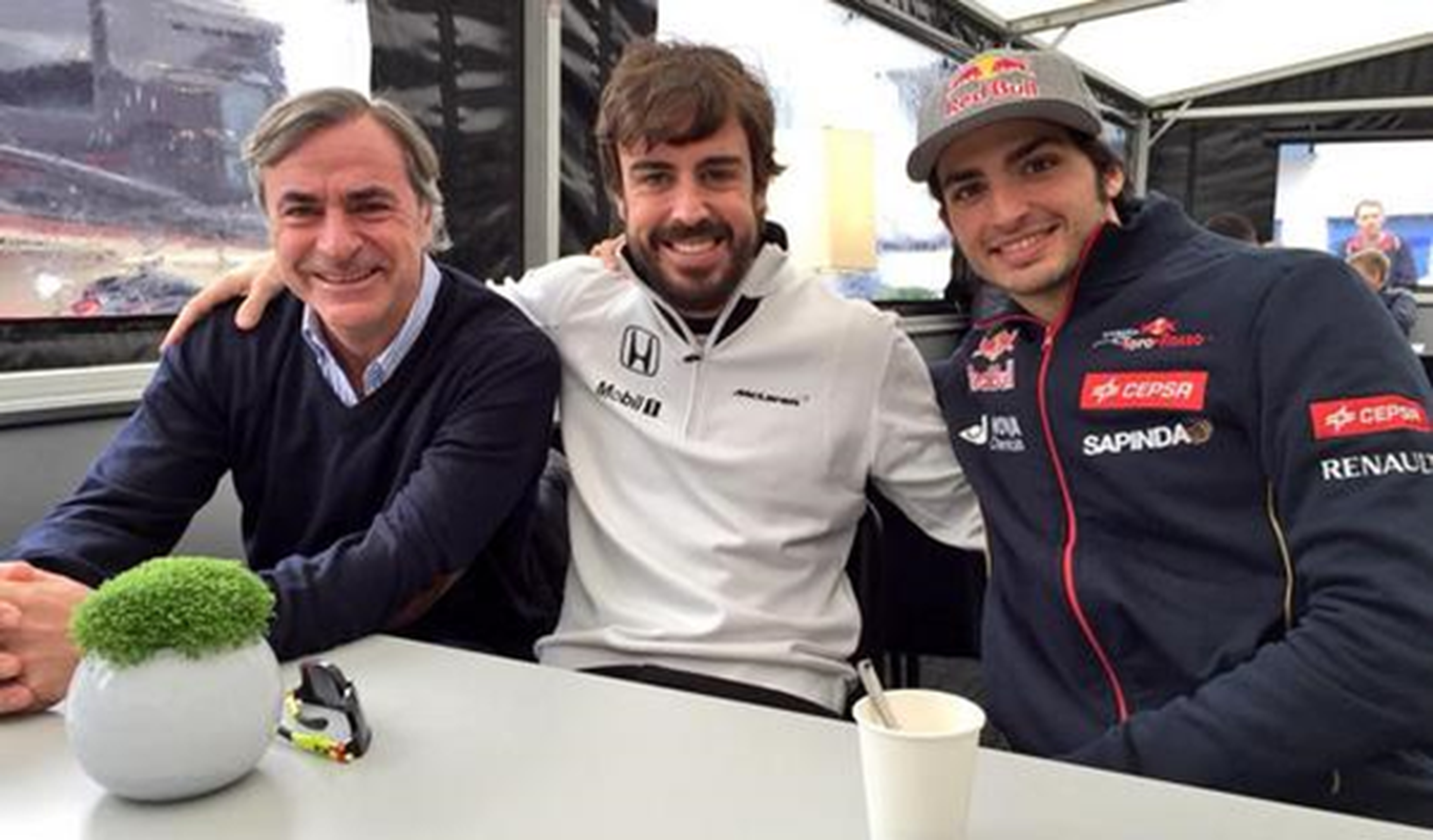 Sainz: "para mí es importante que Alonso esté en Australia"