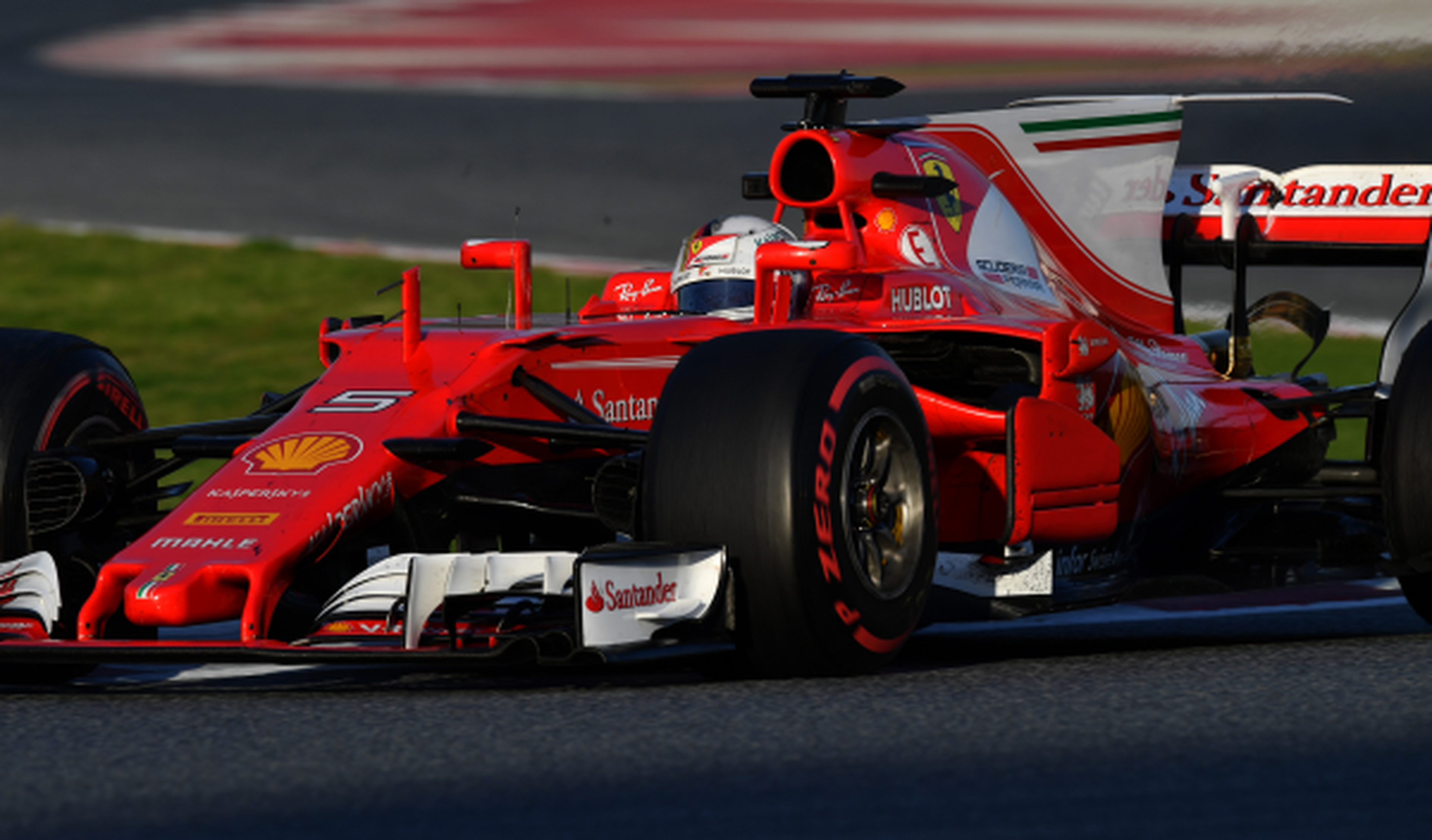 Sebastian Vettel pone nombre al Ferrari SF70H