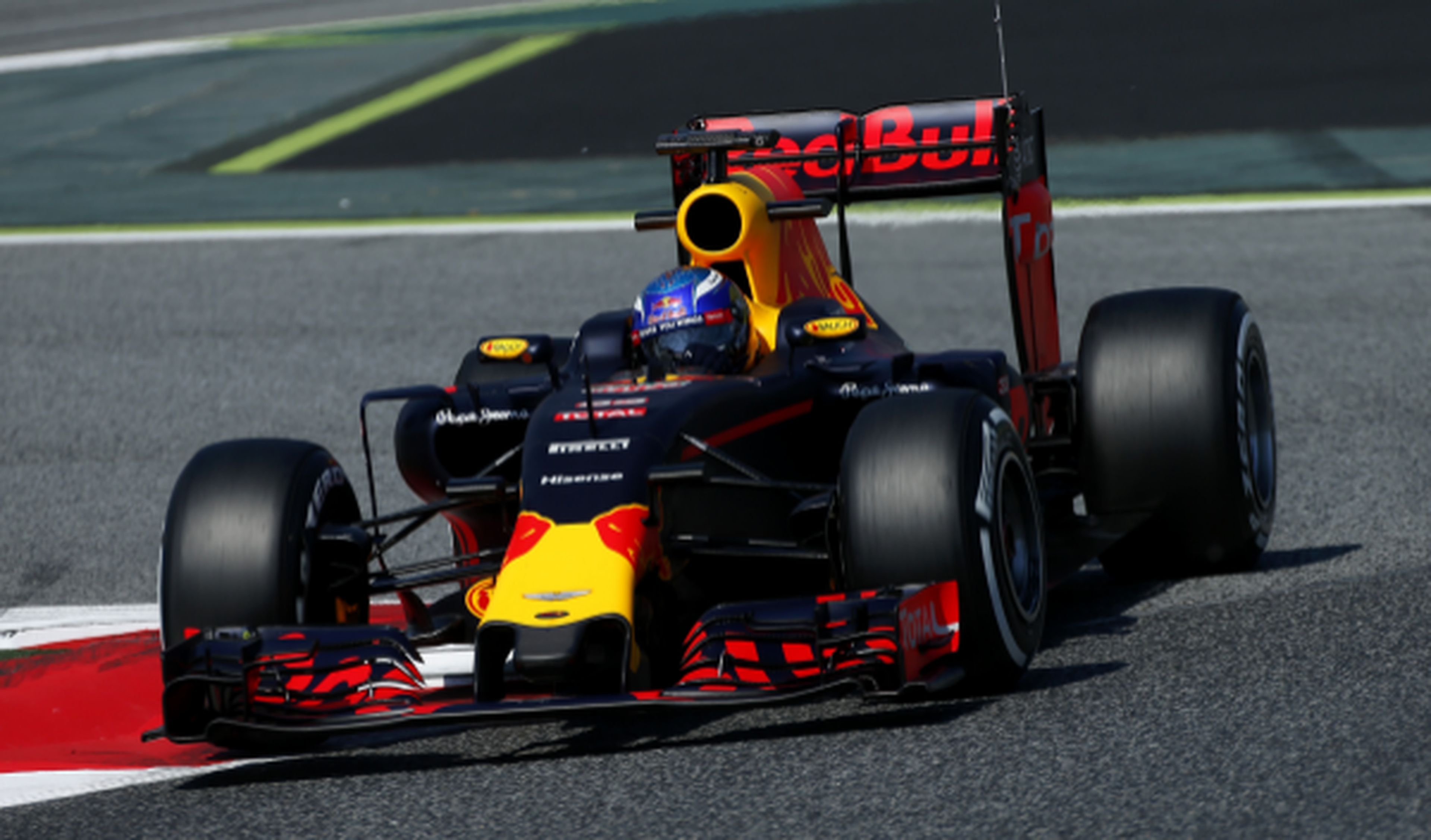 Test post carrera Barcelona: Verstappen al mando