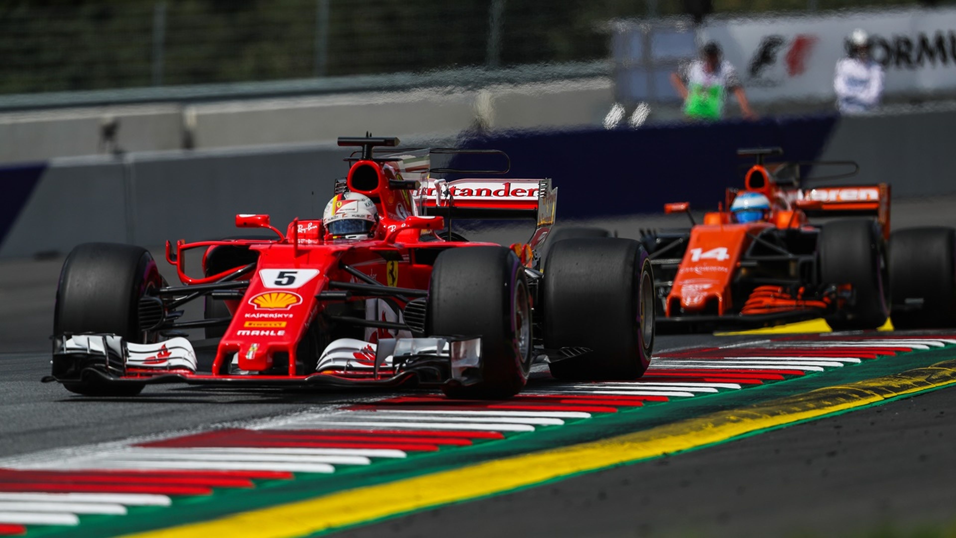 Vettel y Alonso en el GP Austria 2017