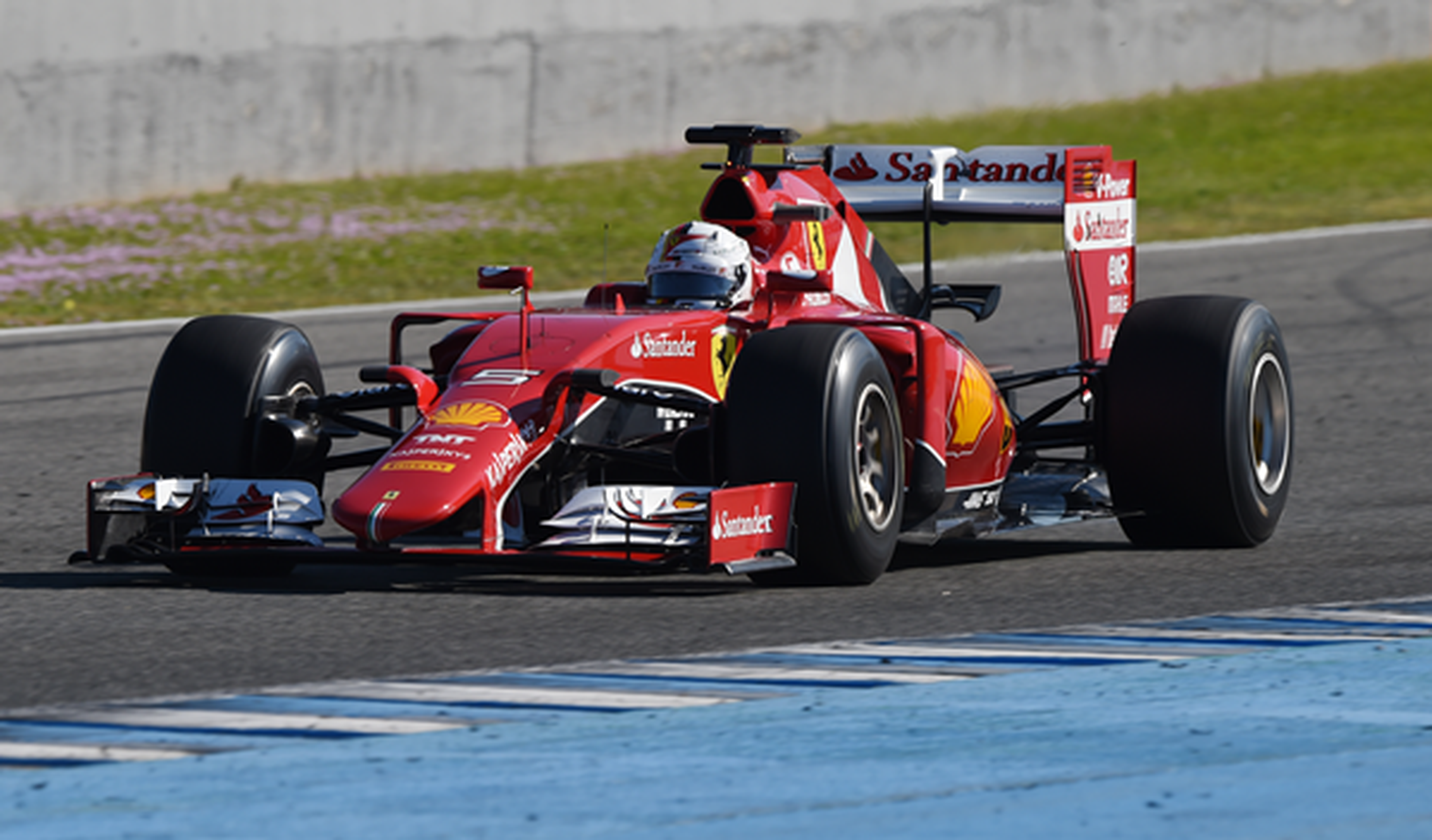 Vettel lidera en el primer día de pruebas en Jerez