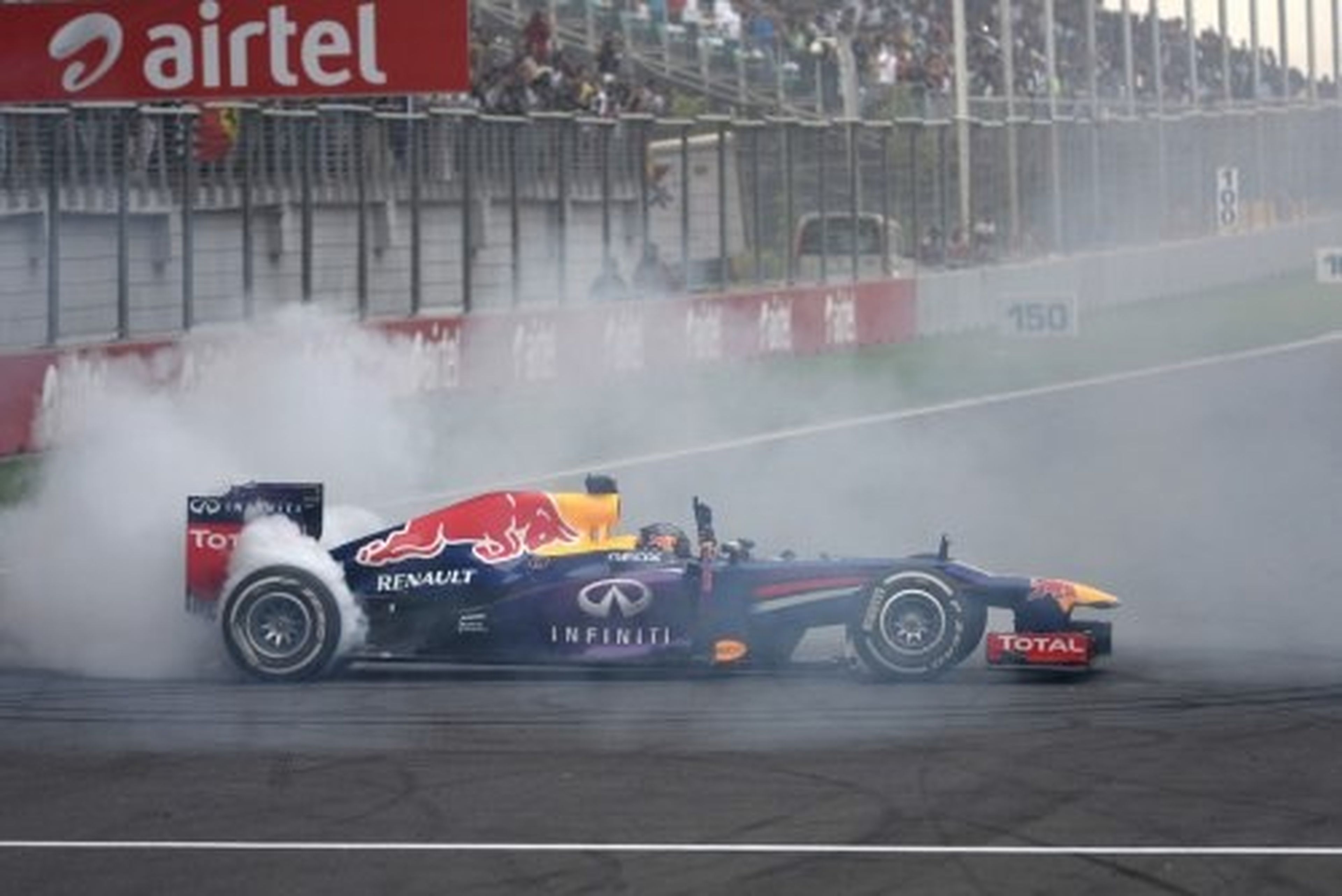 Vettel y Red Bull, sancionados por hacer trompos