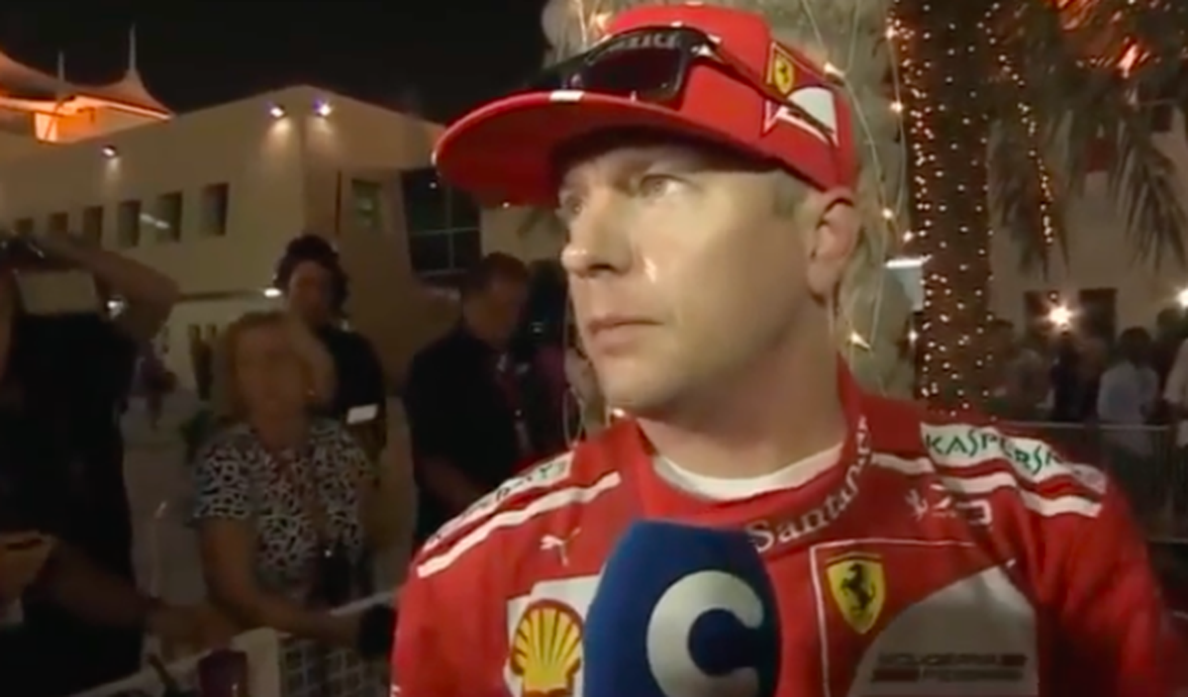 Vídeo: Kimi Räikkönen deja plantada a la prensa en Bahréin