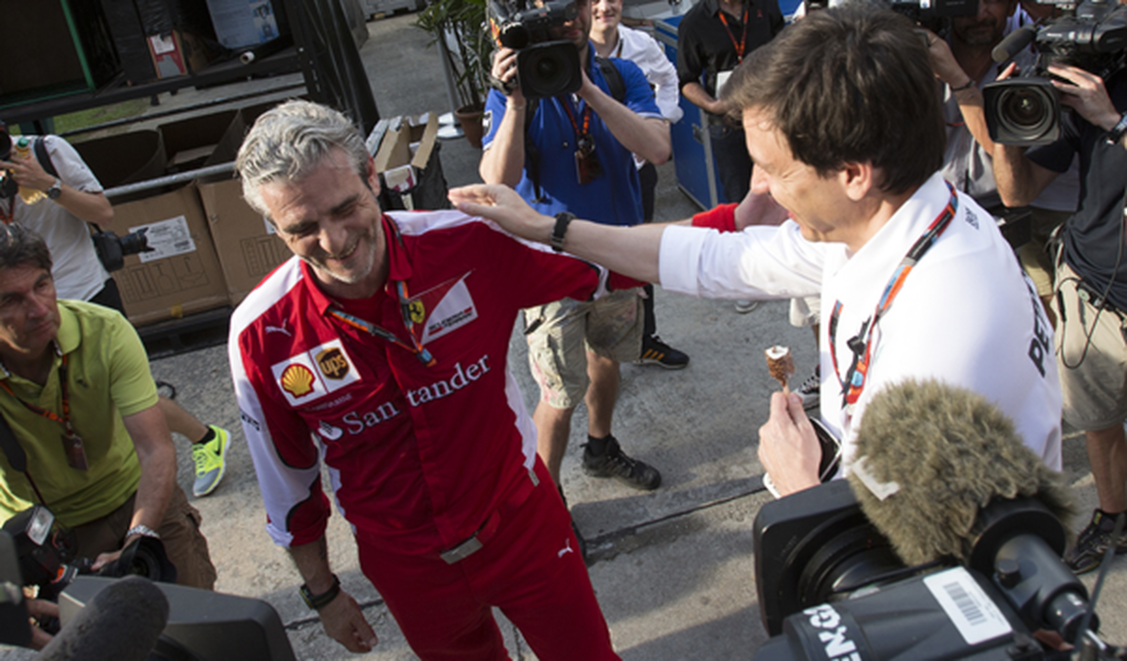 Wolff: "Ferrari nos ha dado un toque de atención"