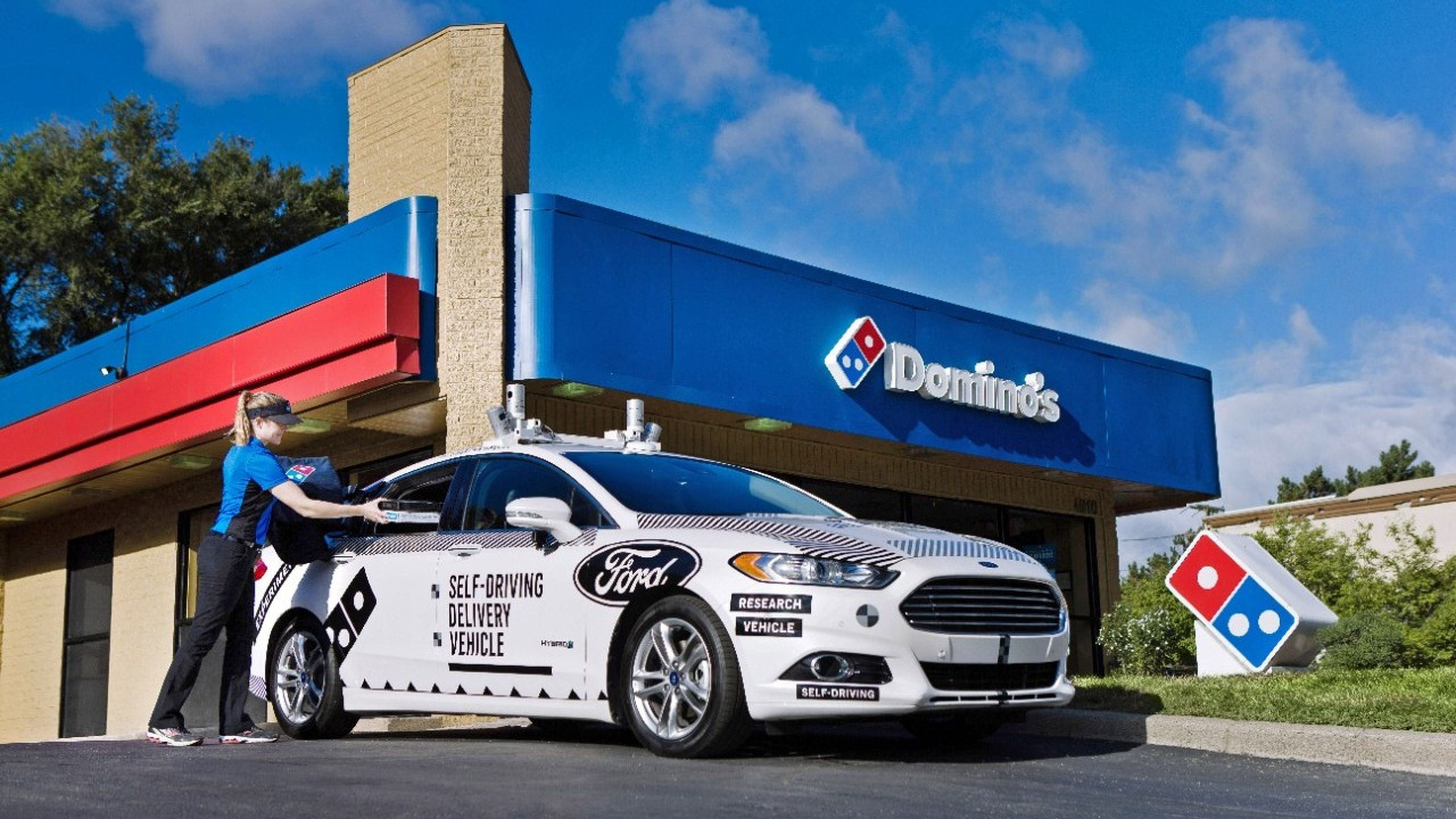 Ford coche autónomo Domino's Pizza
