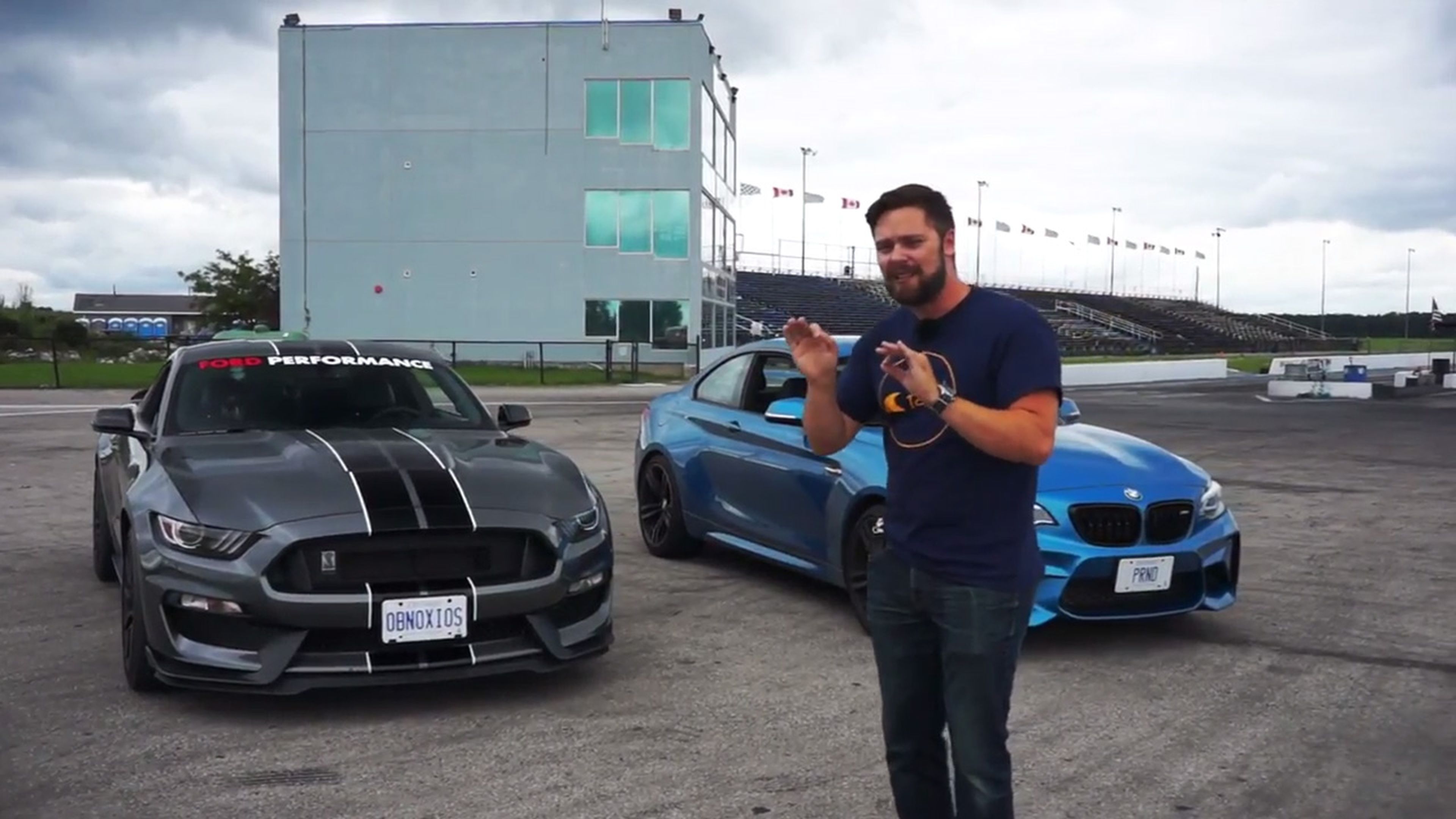 Shelby Mustang GT350 vs BMW M2