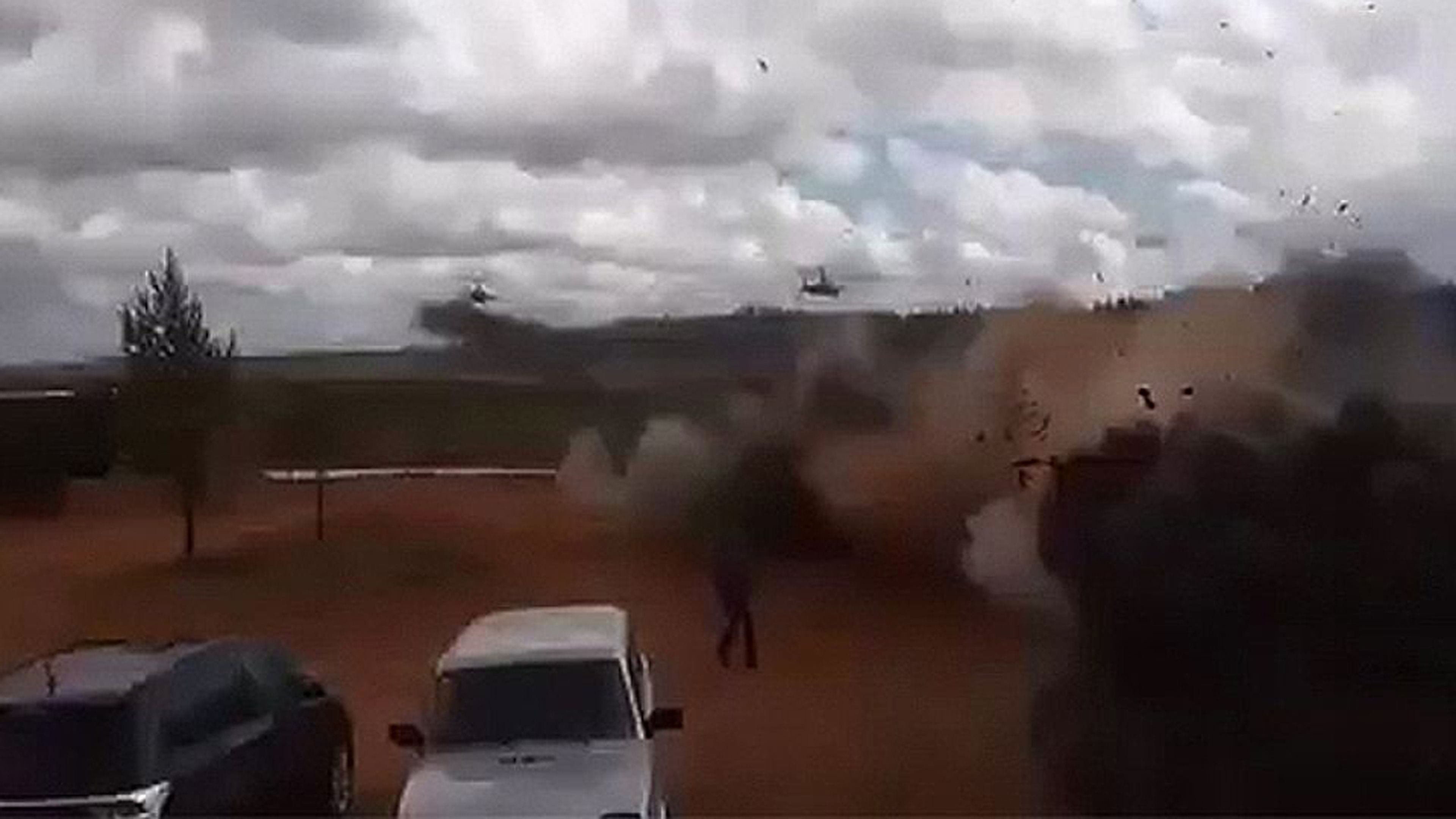 Helicóptero ruso dispara público