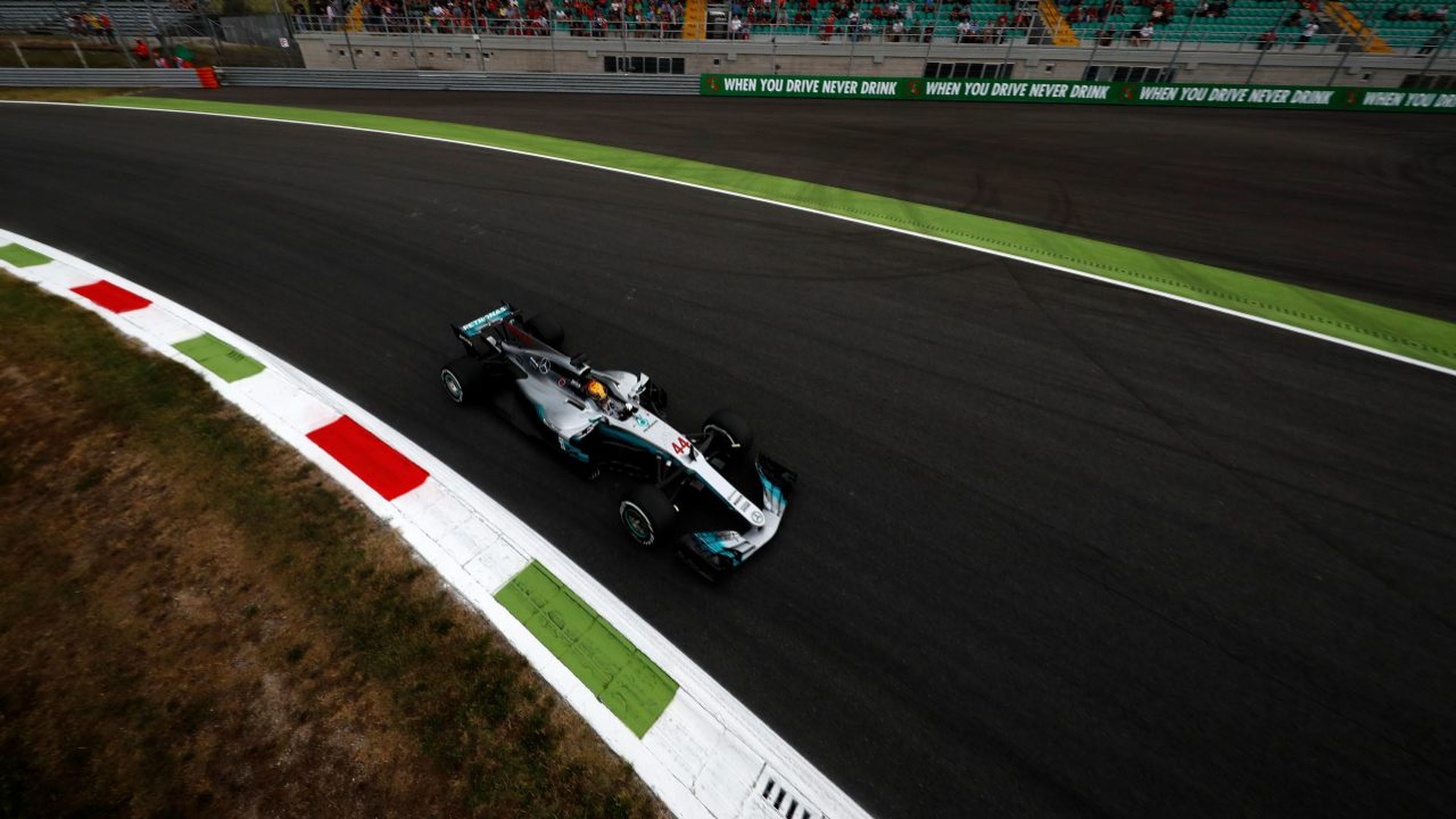 Lewis Hamilton en los Libres 1 del GP Italia