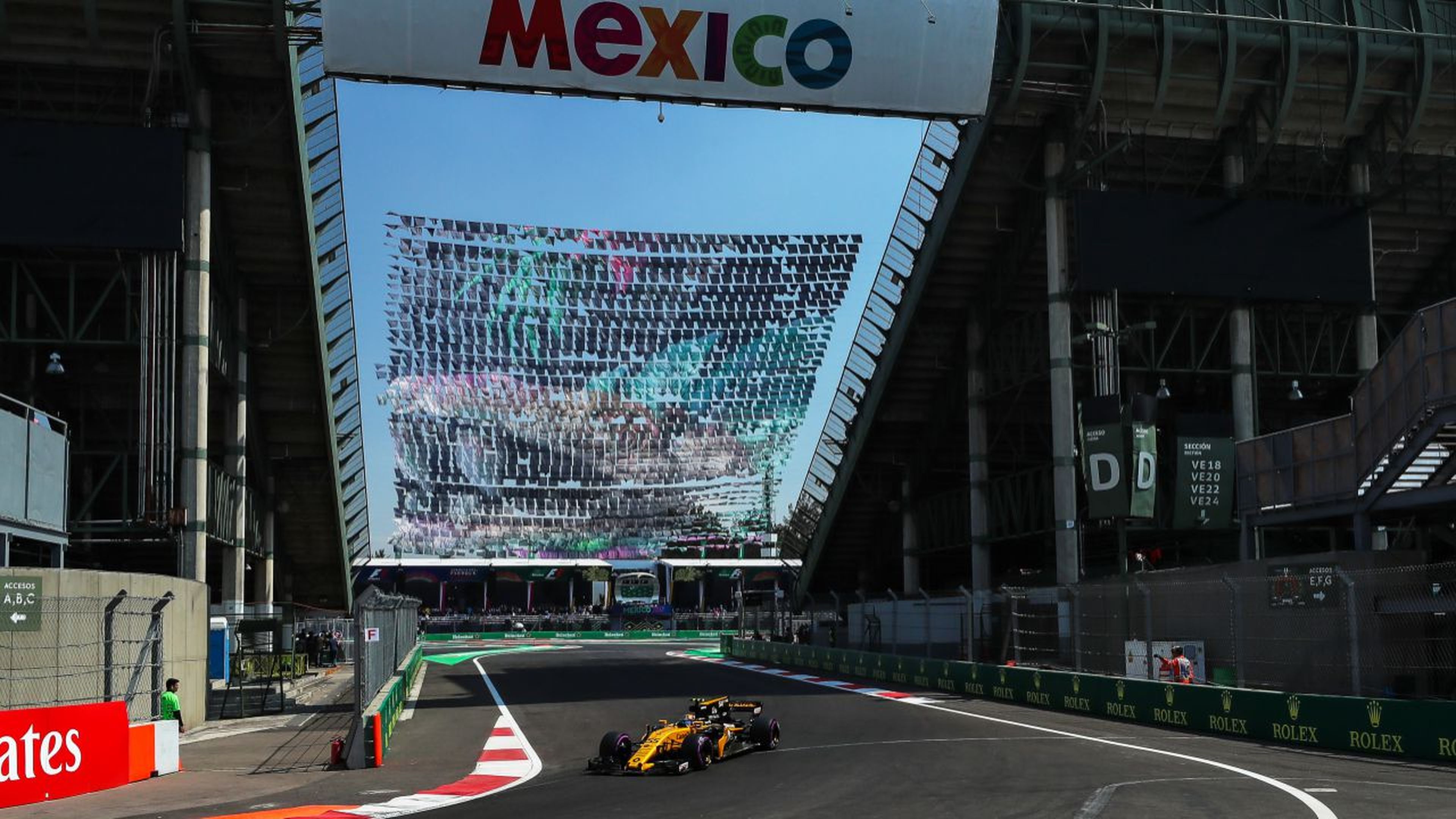 Carlos Sainz en el GP México 2017