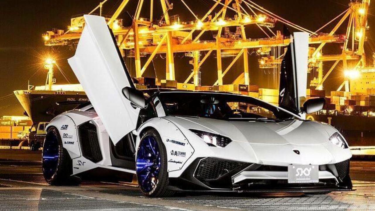 Liberty Walk nos muestra su último Lamborghini Aventador SV -