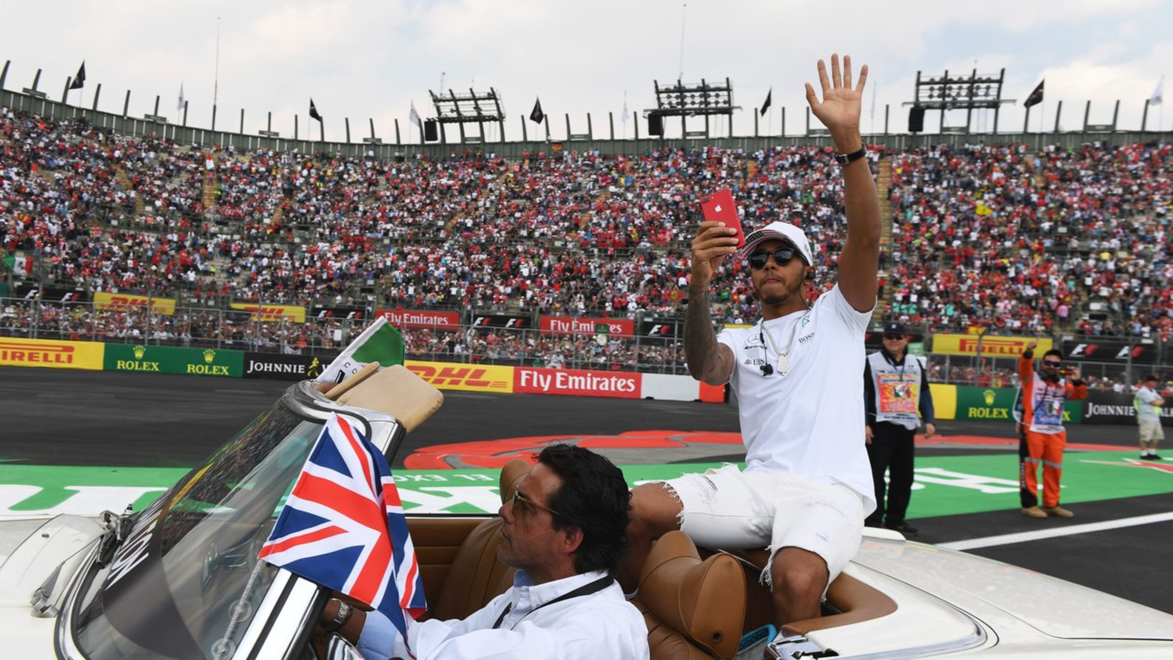 Lewis Hamilton, en la salida de México