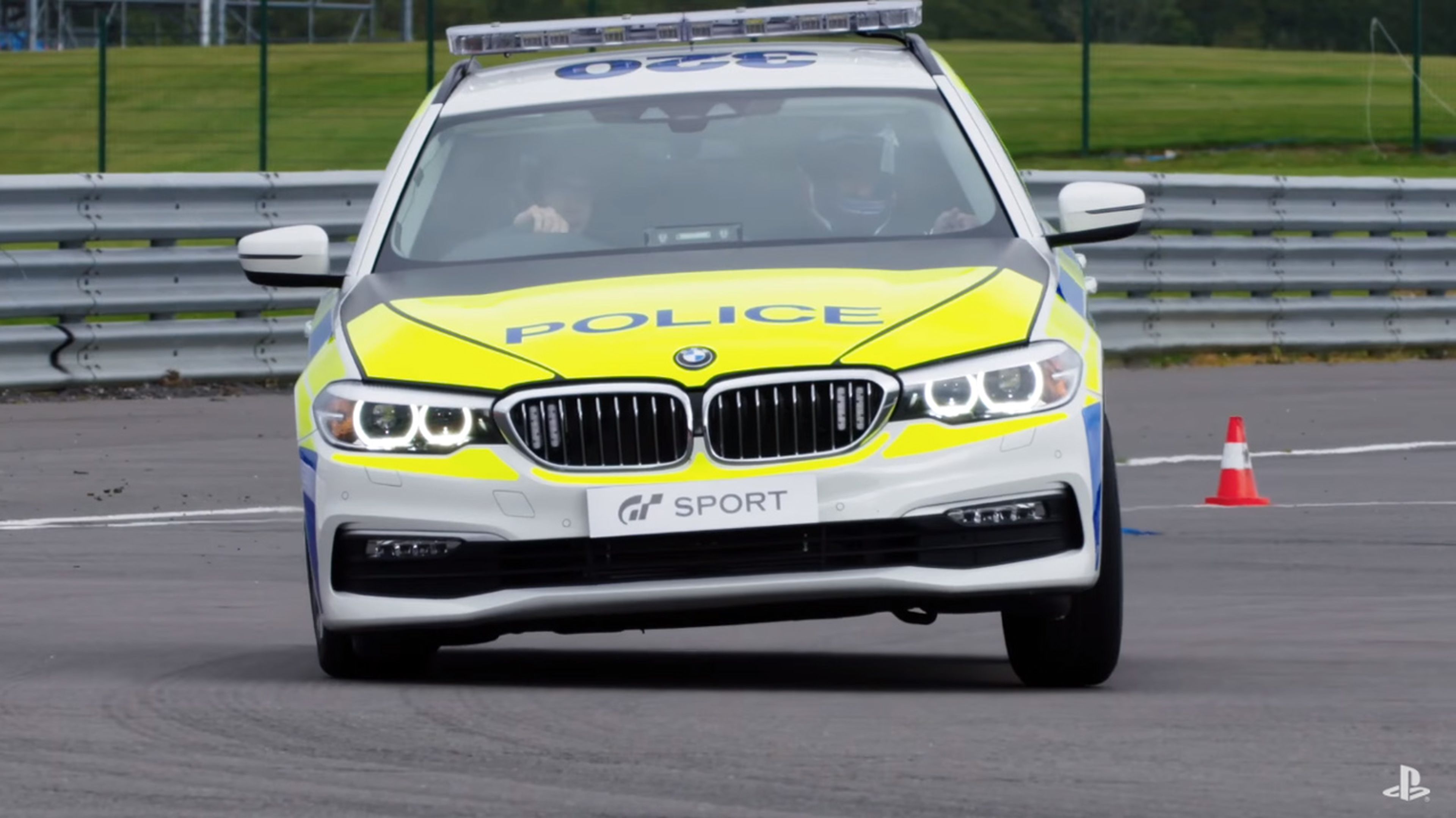 Policía británica Gran Turismo Sport