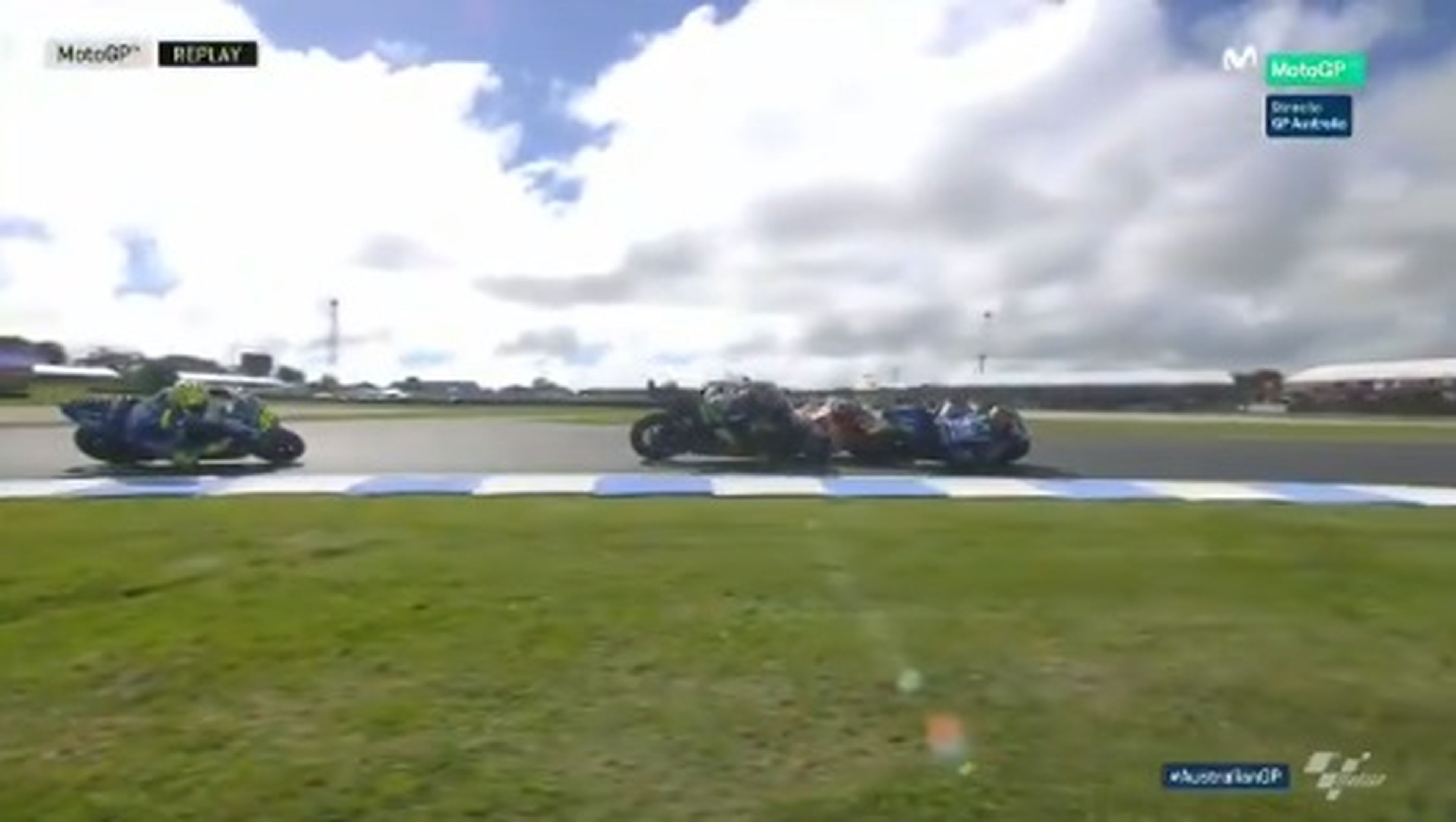 Vídeo: Zarco casi tiró a Márquez en el GP de Australia de MotoGP