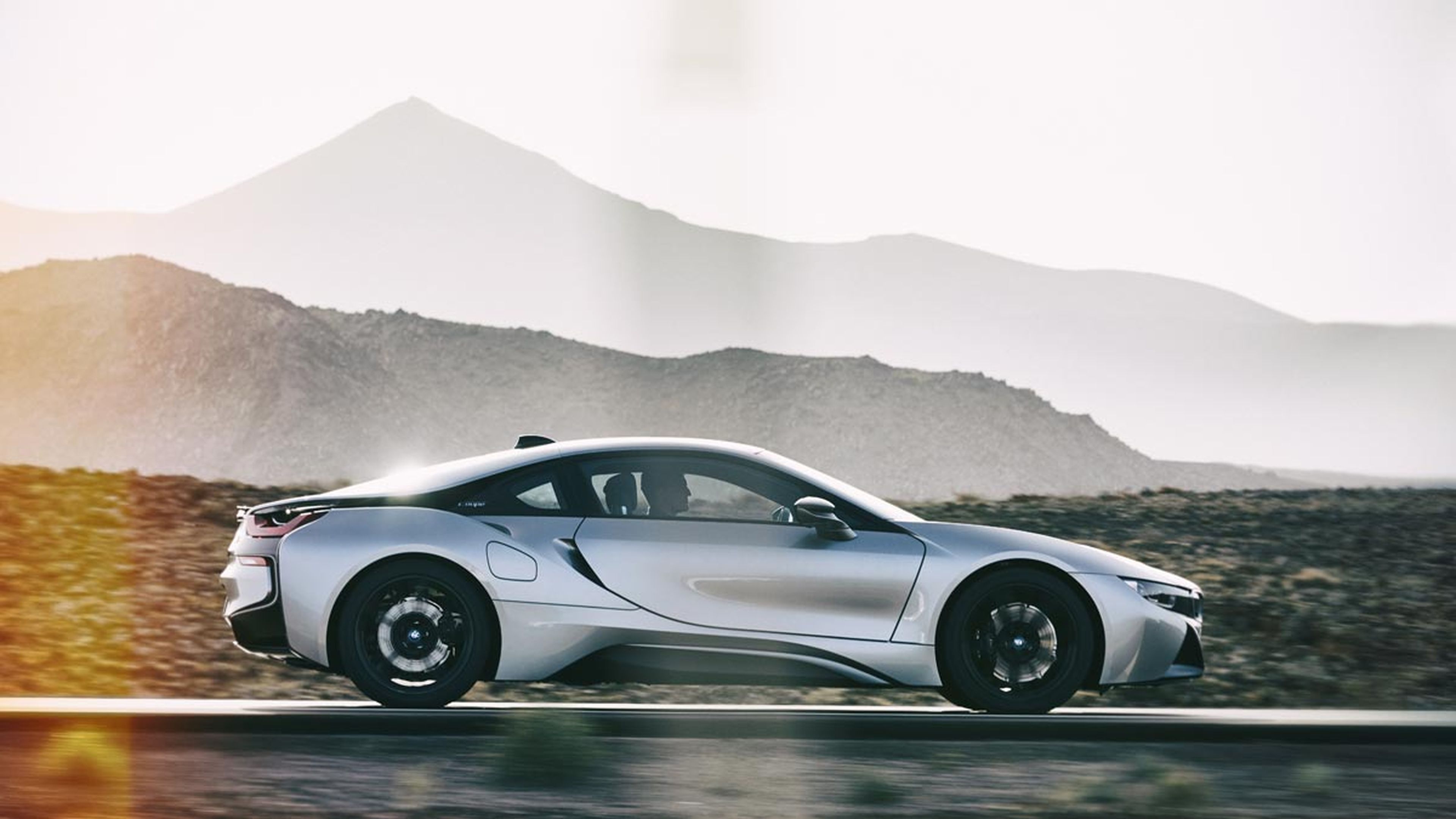 BMW i8 2018 lateral