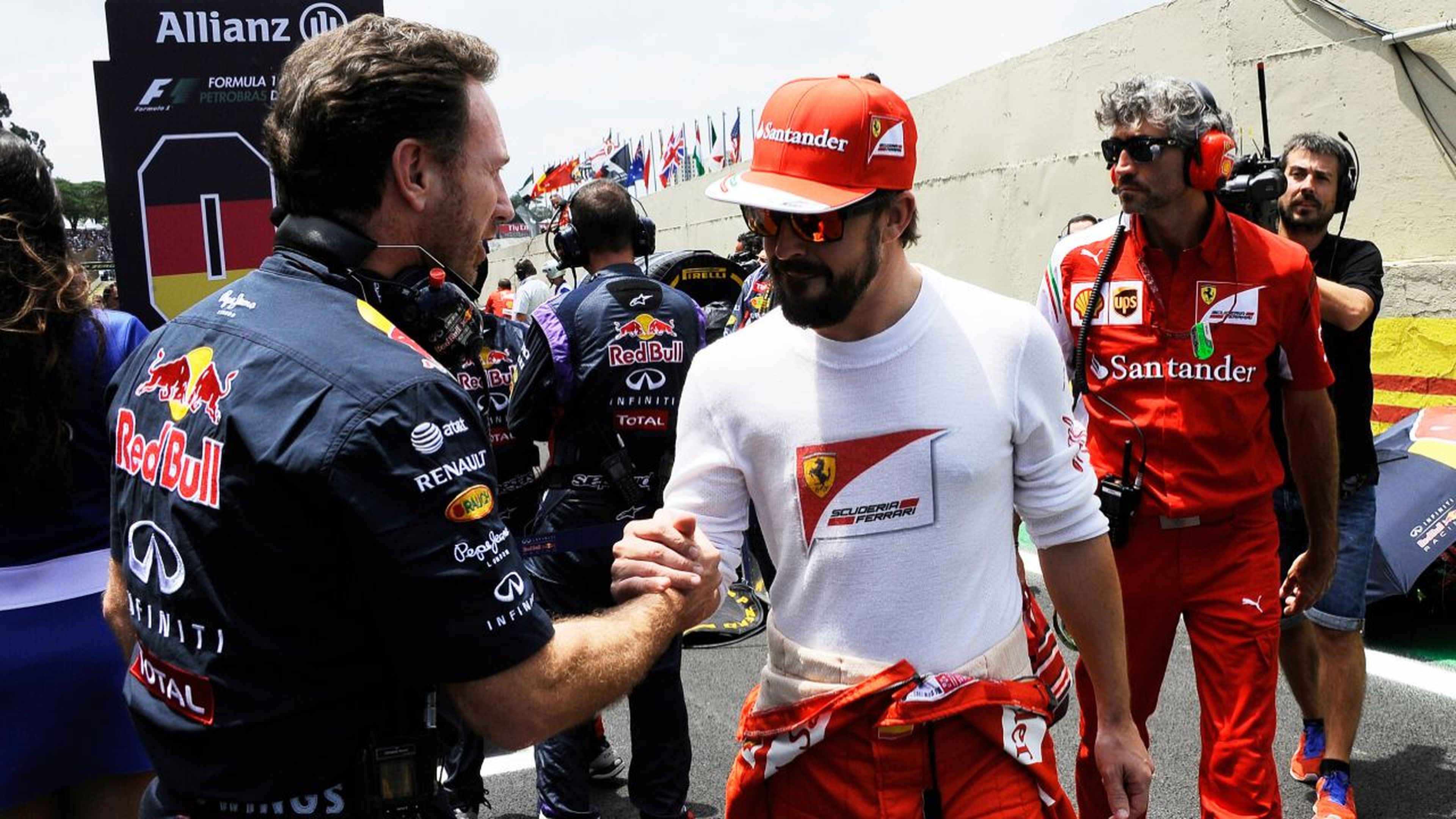 Fernando Alonso y Christian Horner