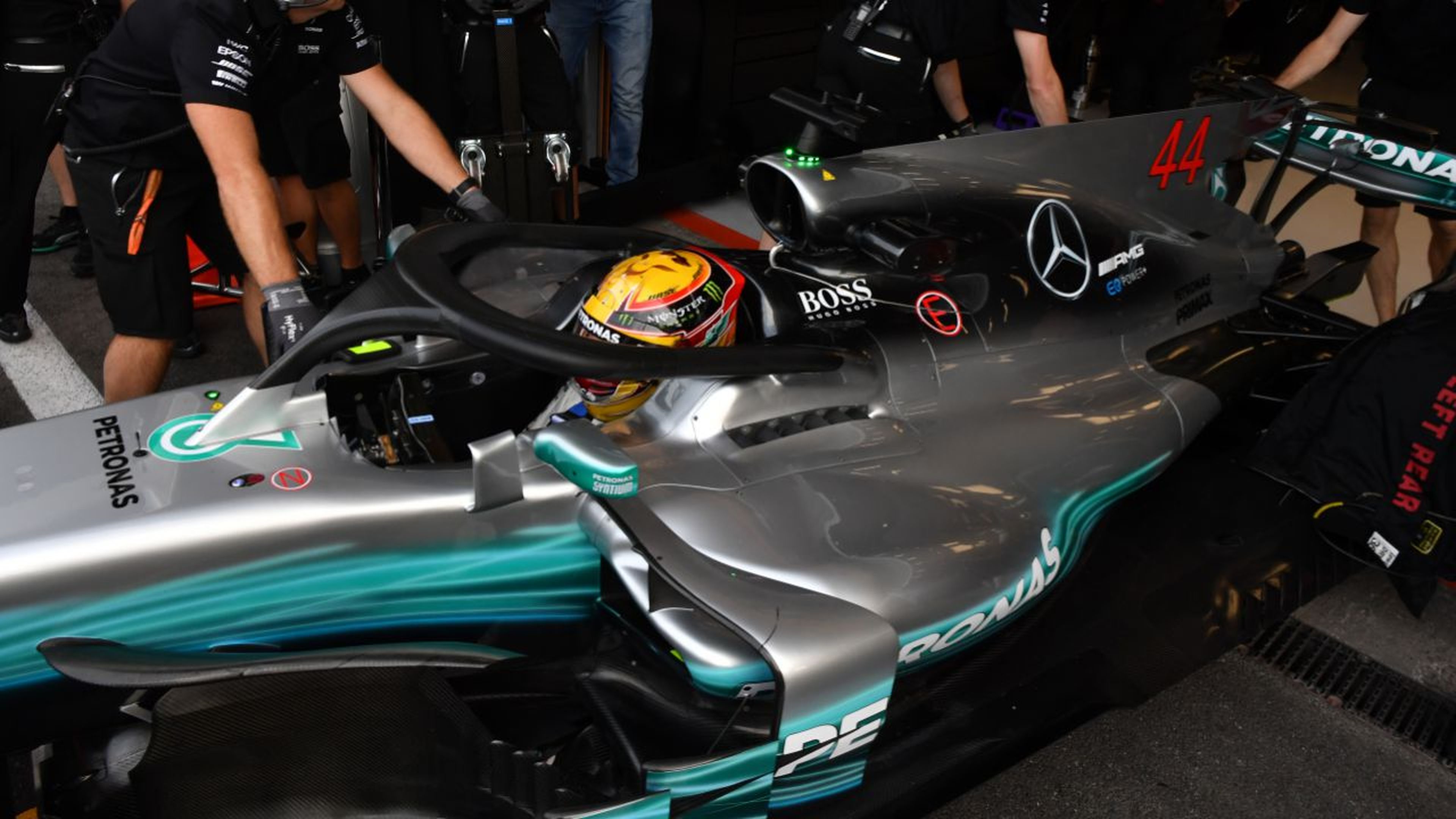 Lewis Hamilton, en el Mercedes F1 con halo