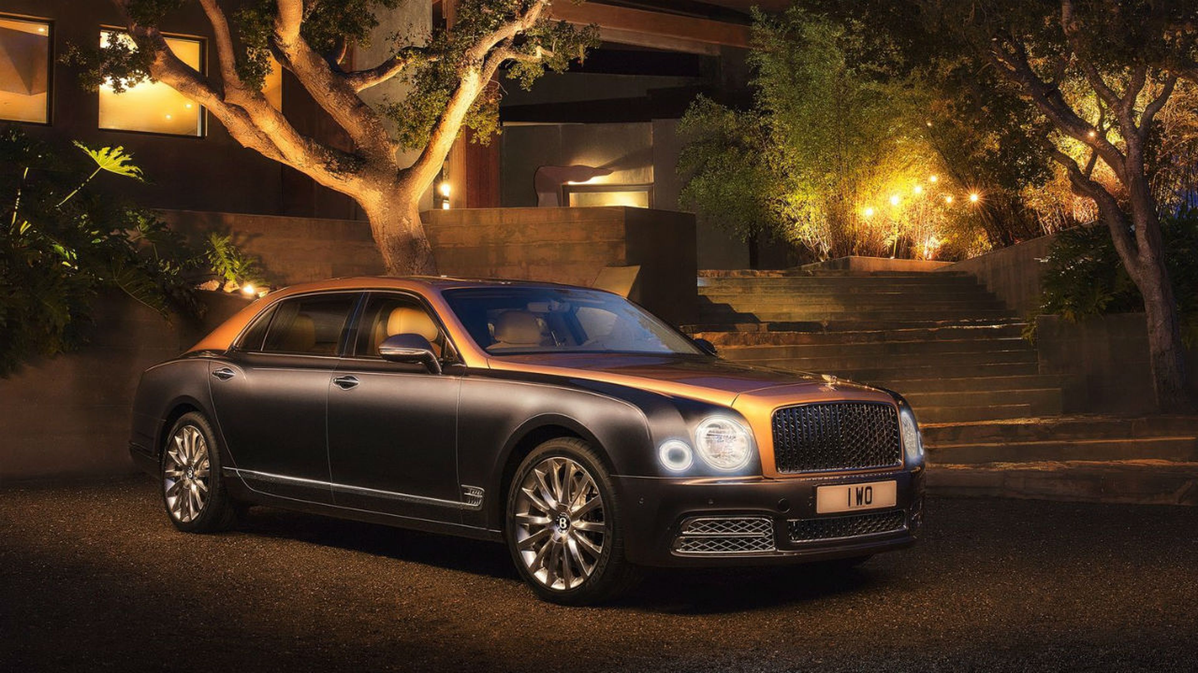 5 coches que pesan más de 2.000 kilos Bentley Mulsanne EWB