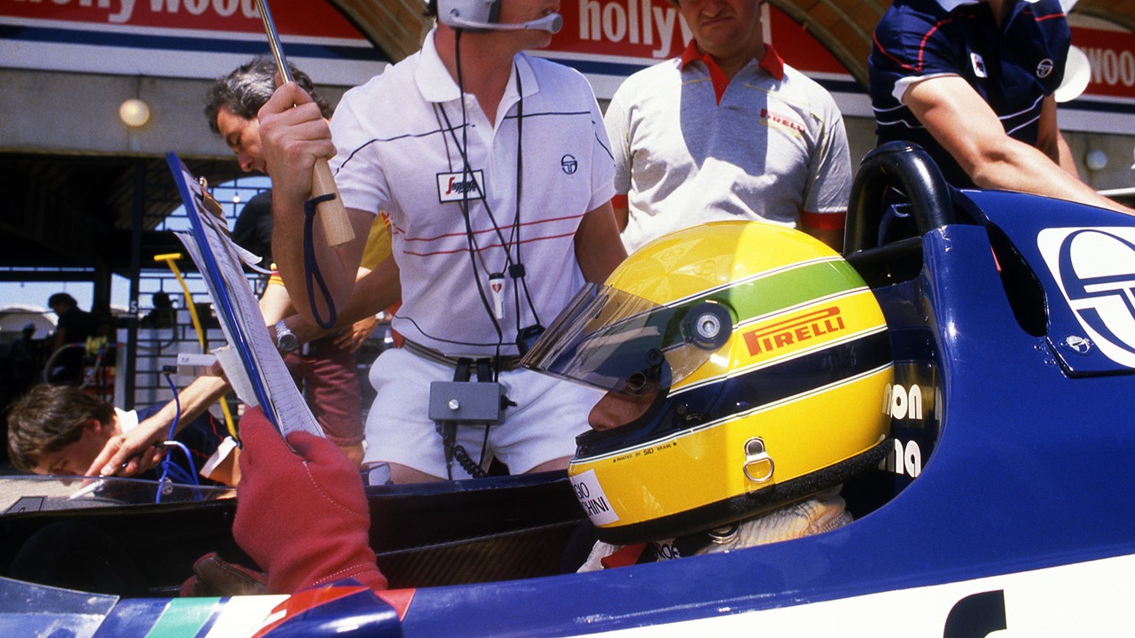 Ayrton Senna, en la parrilla del GP Brasil 1984