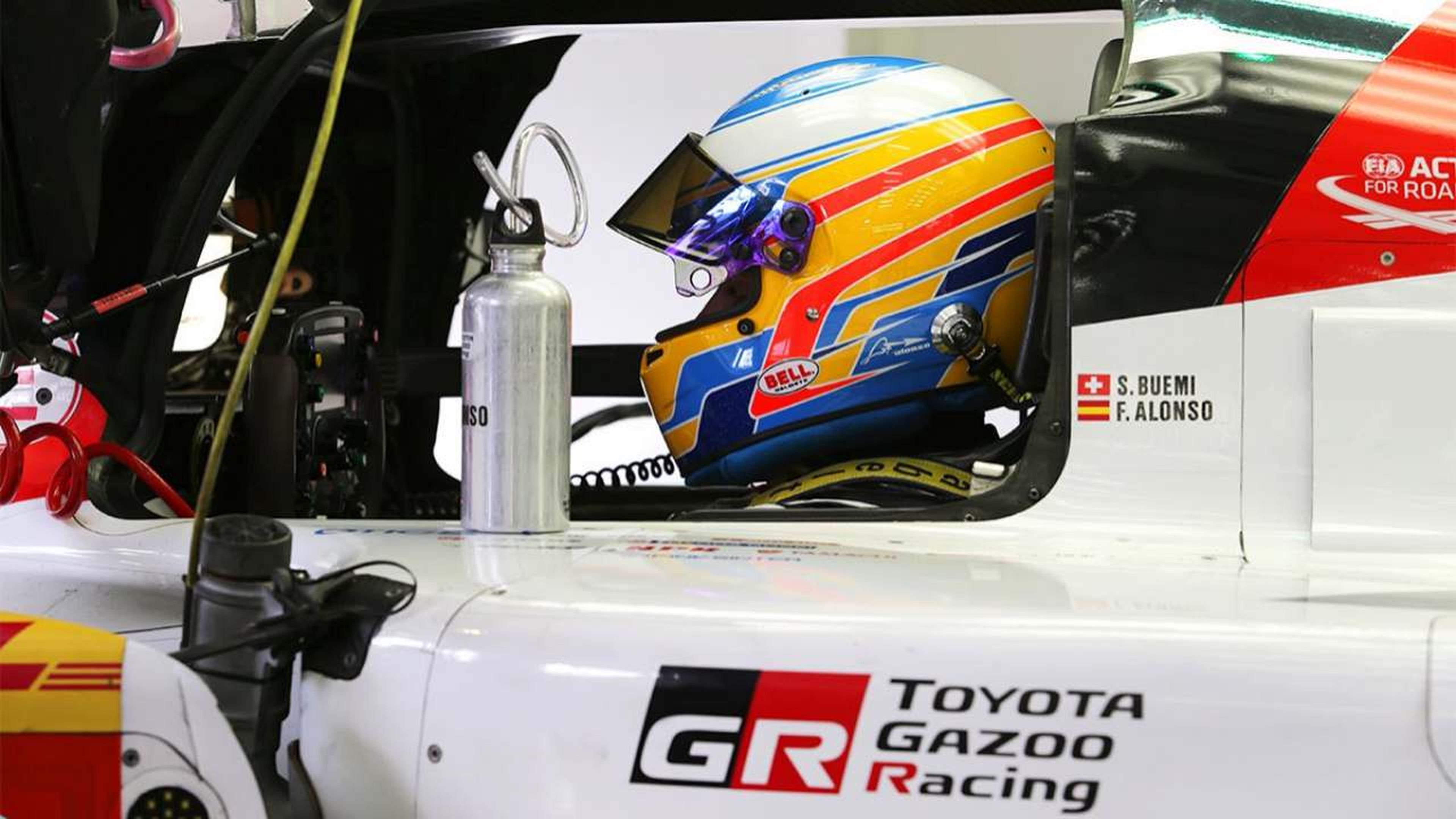 Alonso cockpit Toyota