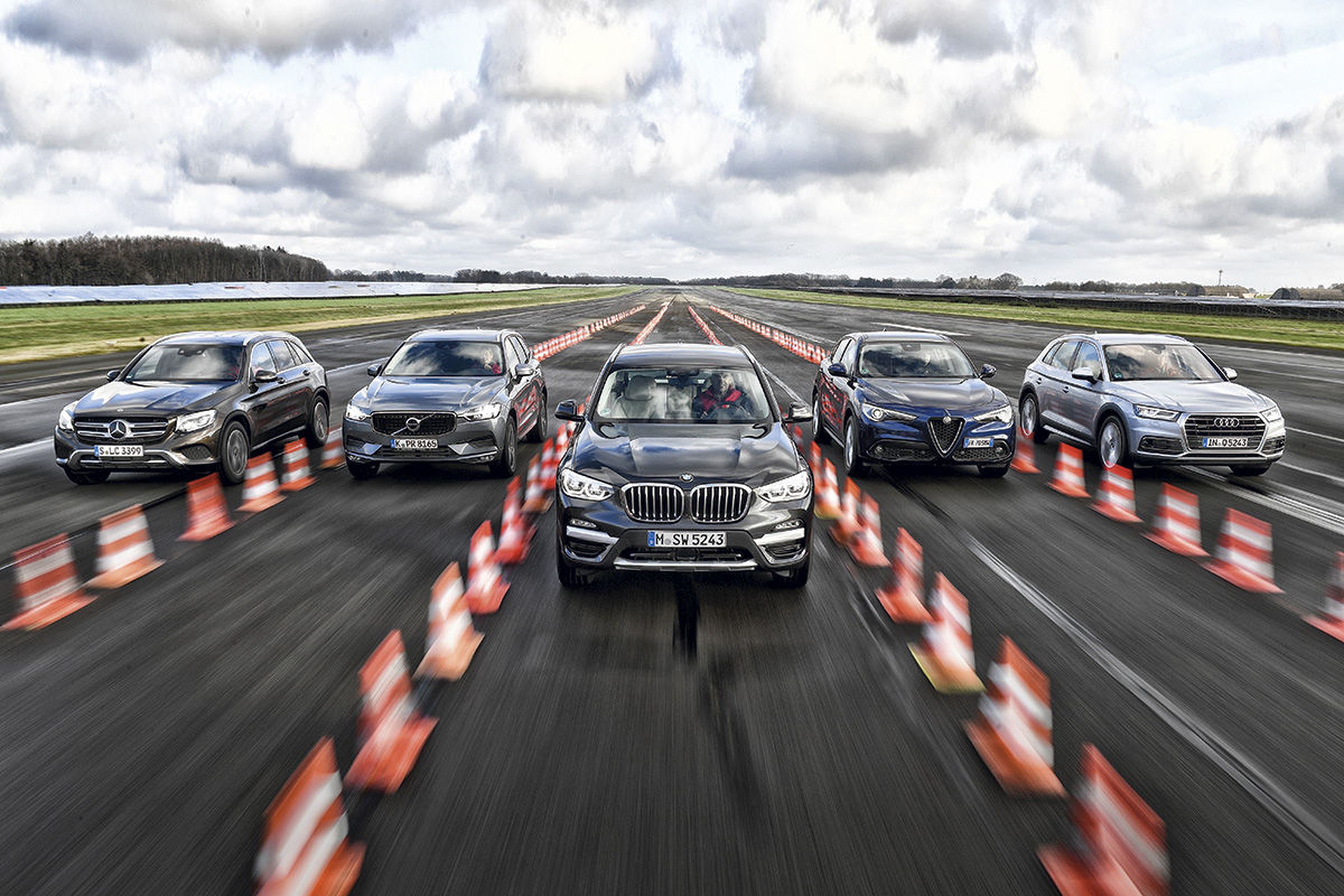 BMW X3 vs Alfa Stelvio, Audi Q5, Mercedes GLC y Volvo XC60