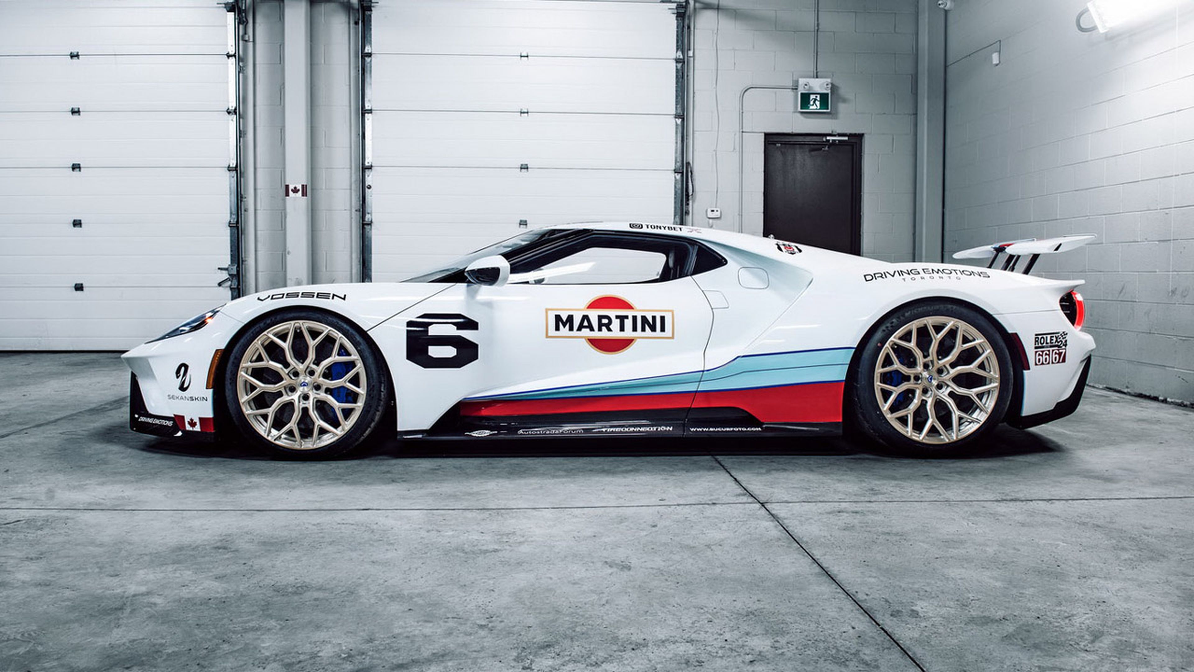 Ford GT con decoración Martini Racing