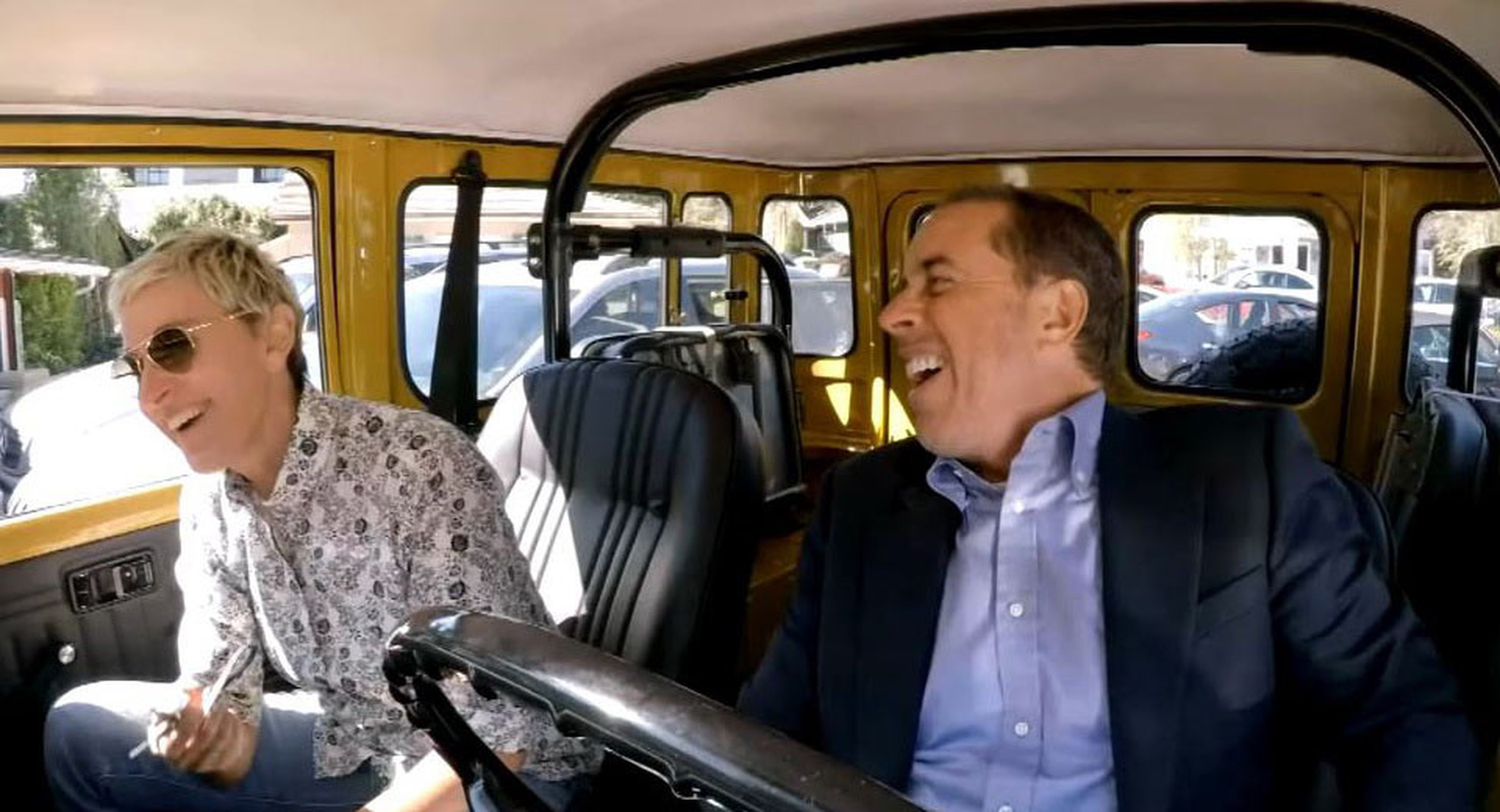 Jerry Seinfeld y Ellen DeGeneres se dan una vuelta en un Toyota FJ40