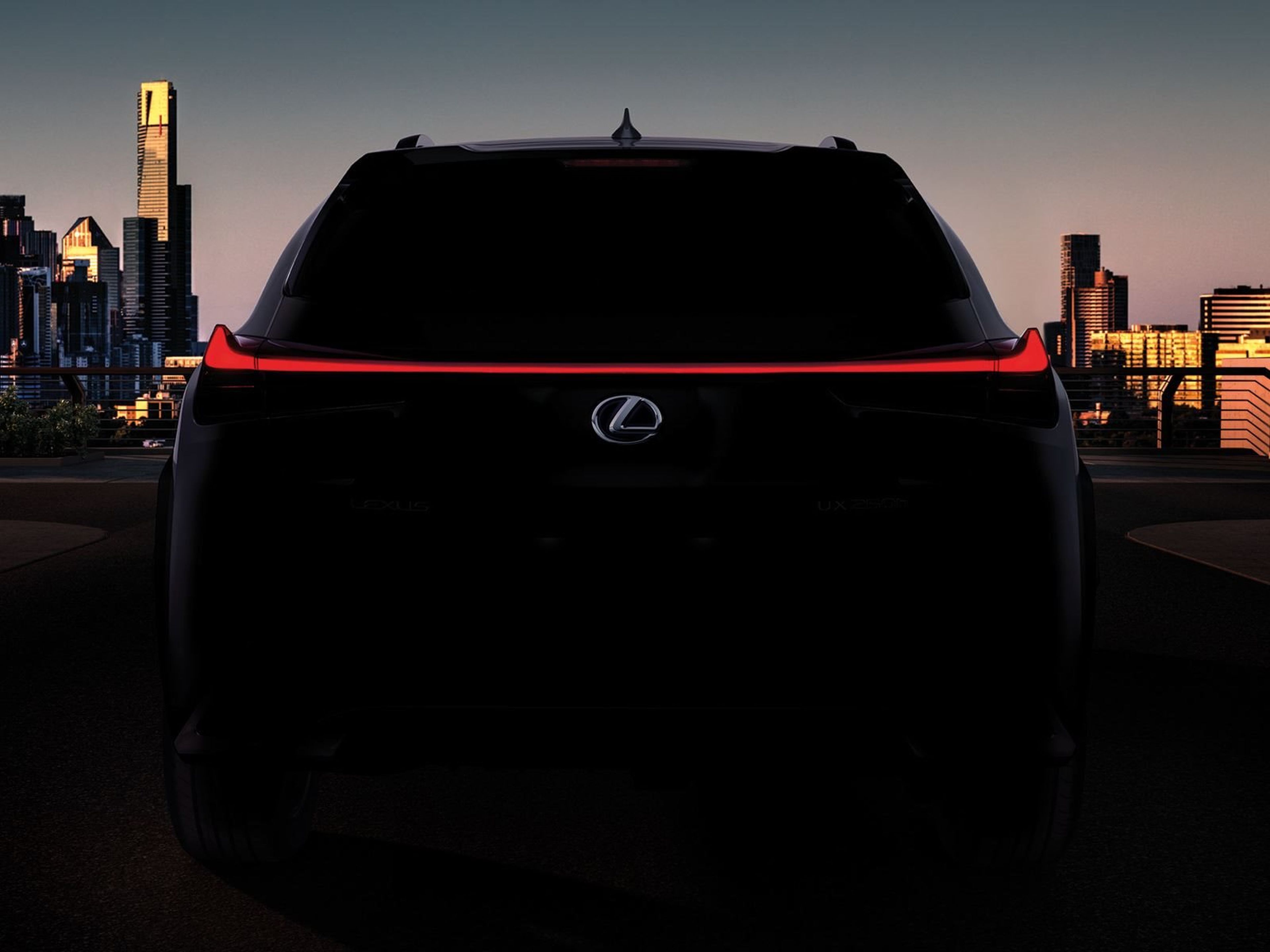 Nuevo Lexus UX teaser