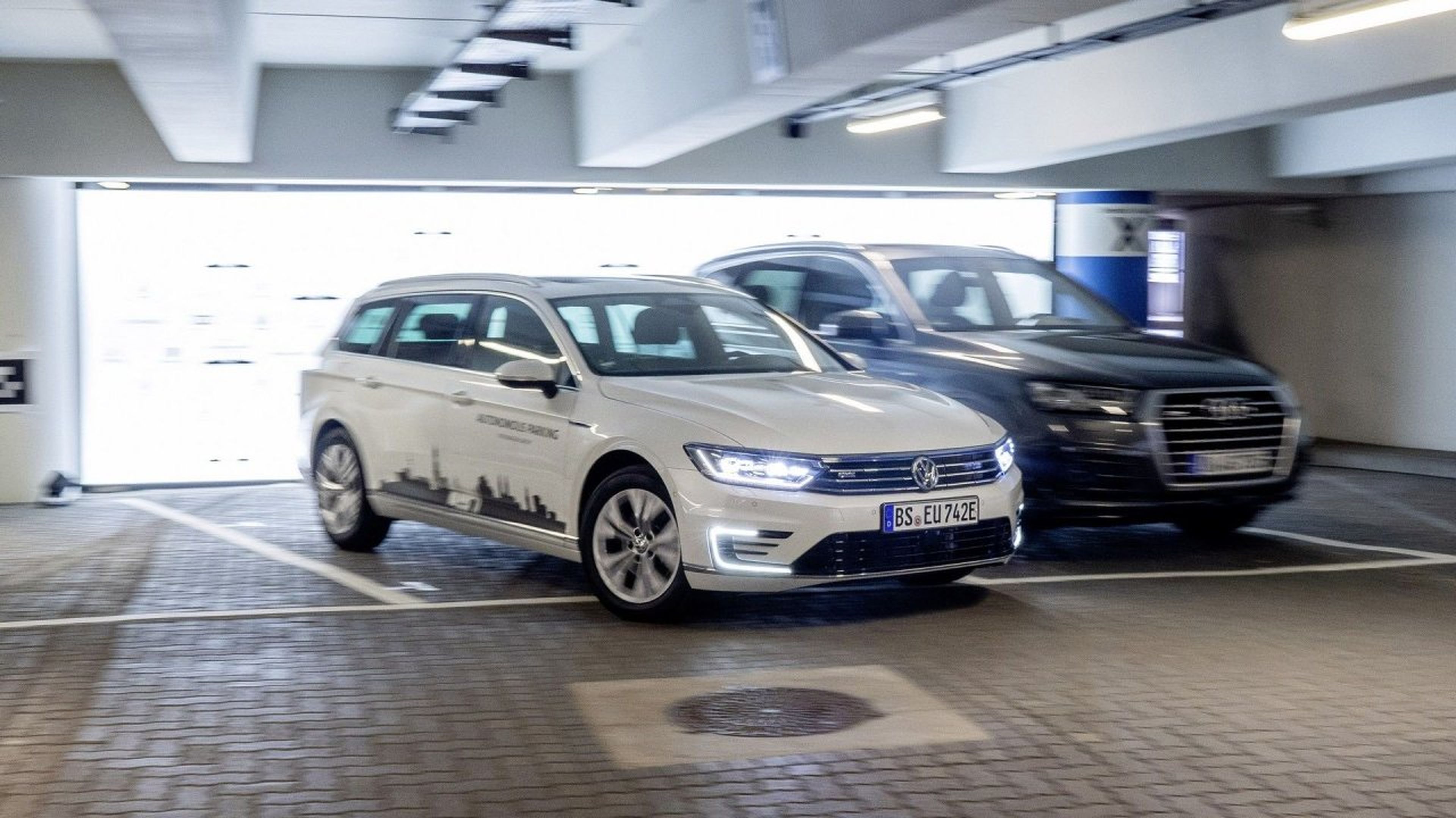 Volkswagen aparcamiento autónomo