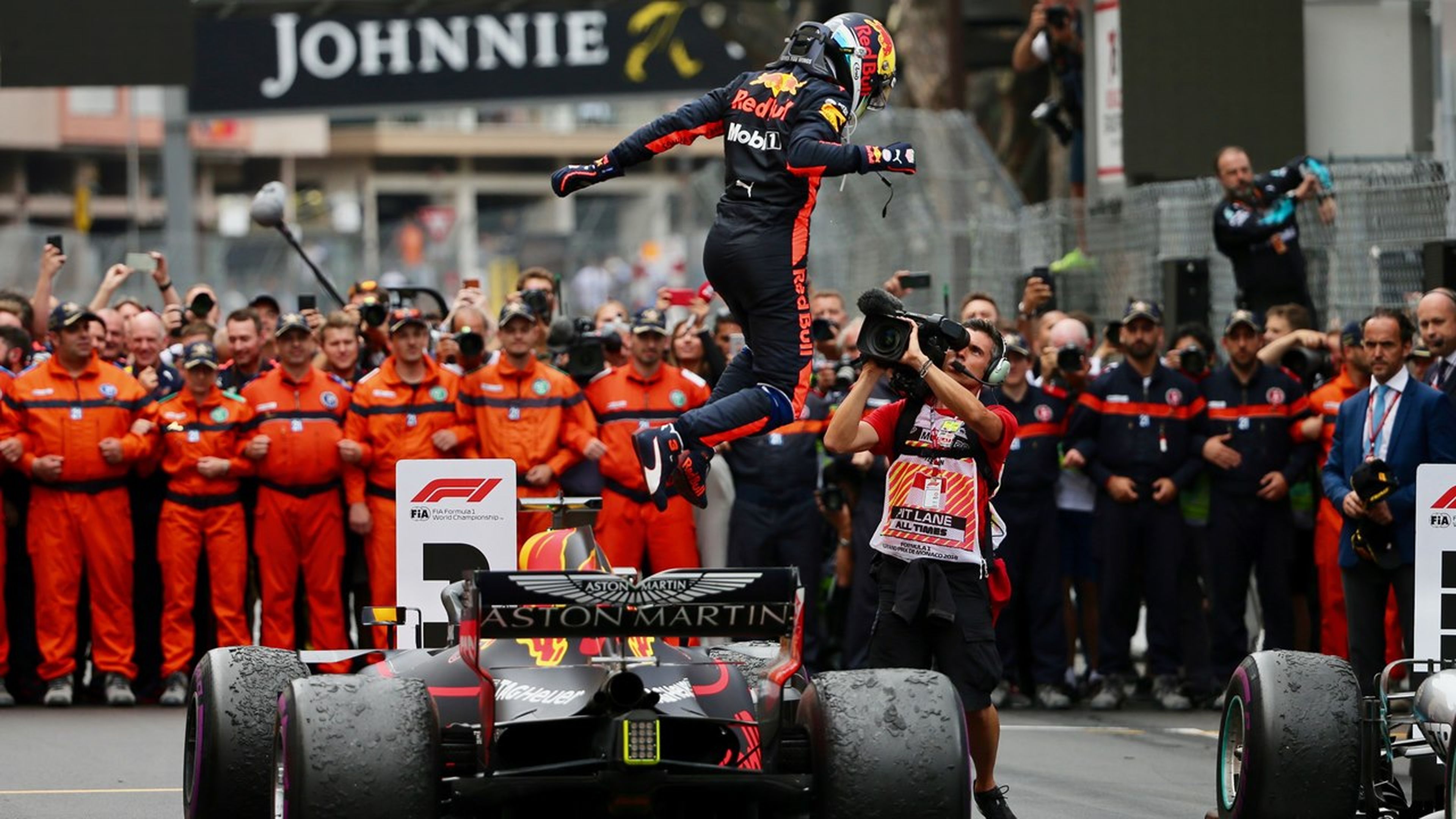 Daniel Ricciardo celebra en Mónaco