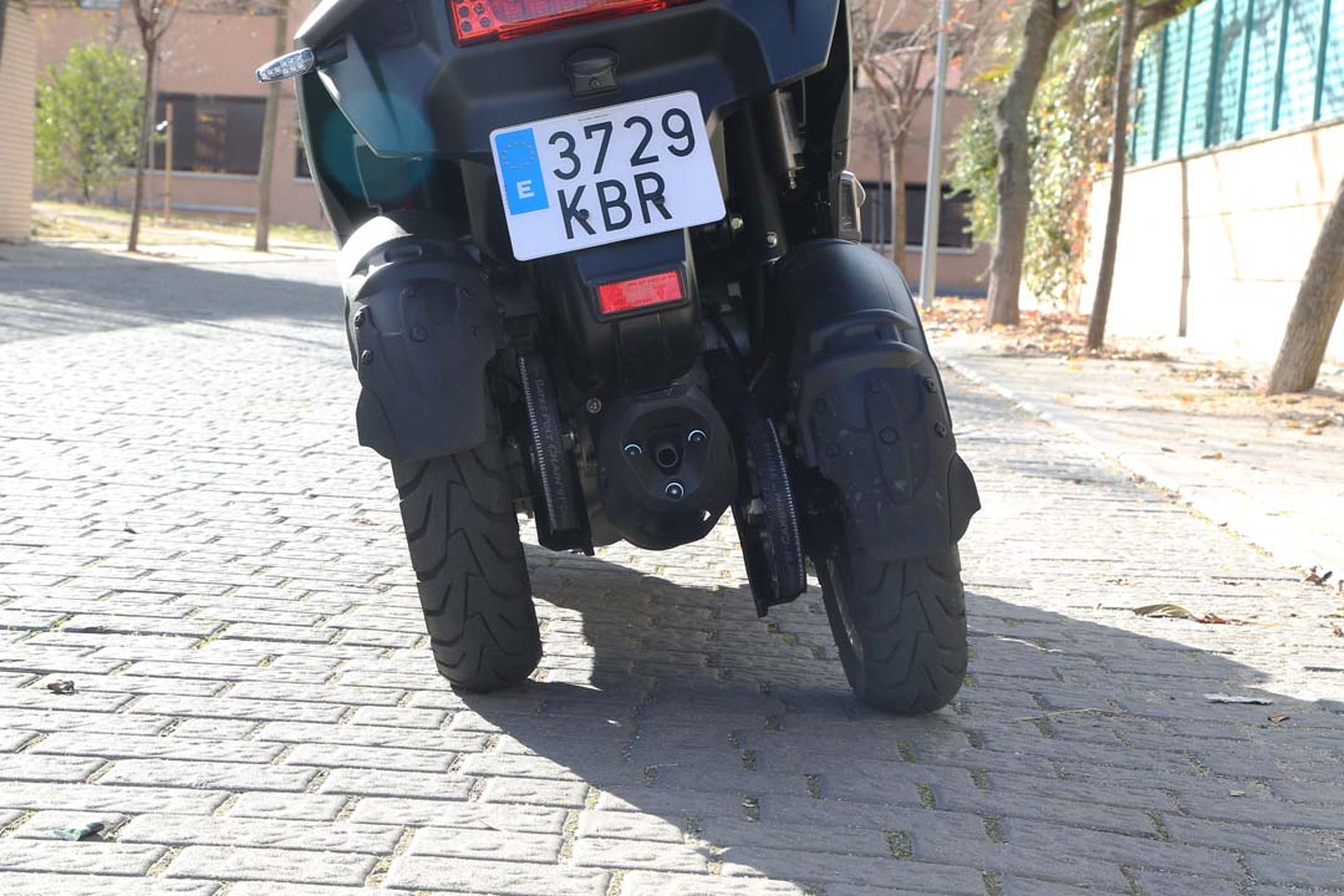 Prueba Quadro4, la moto de cuatro ruedas para el carnet B