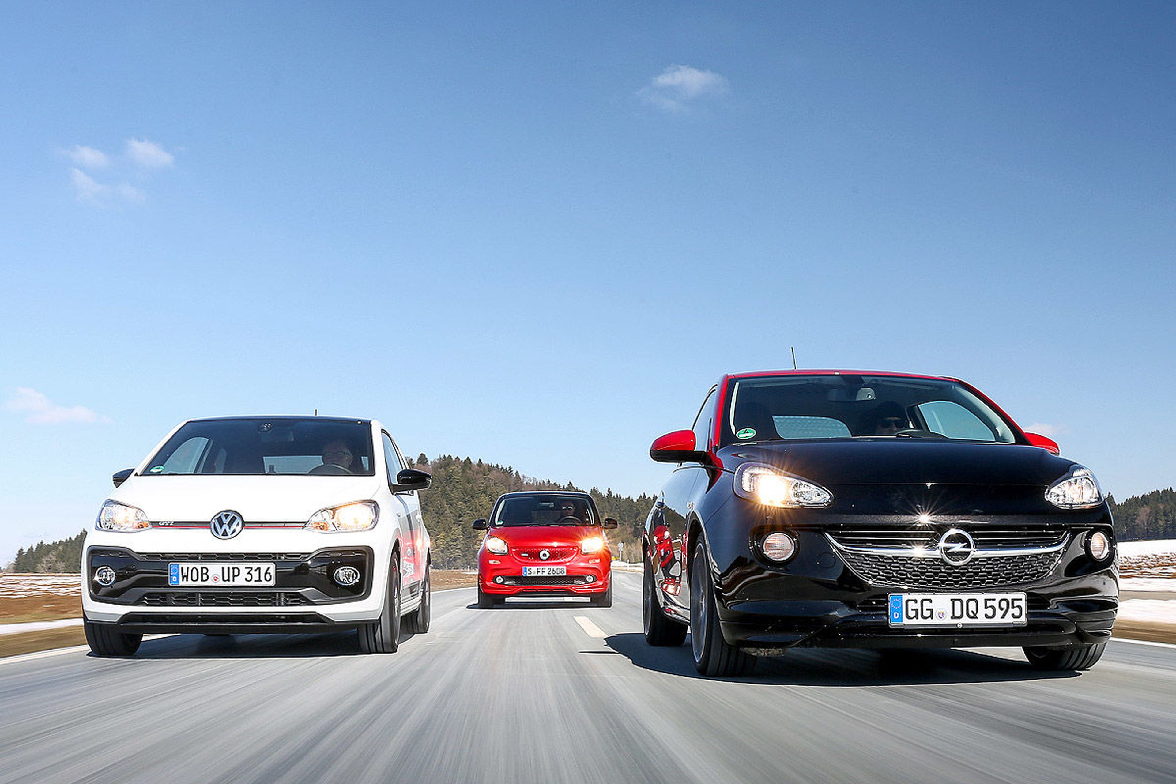 Smart Brabus forfour vs Opel Adam S y Volkswagen Up GTI