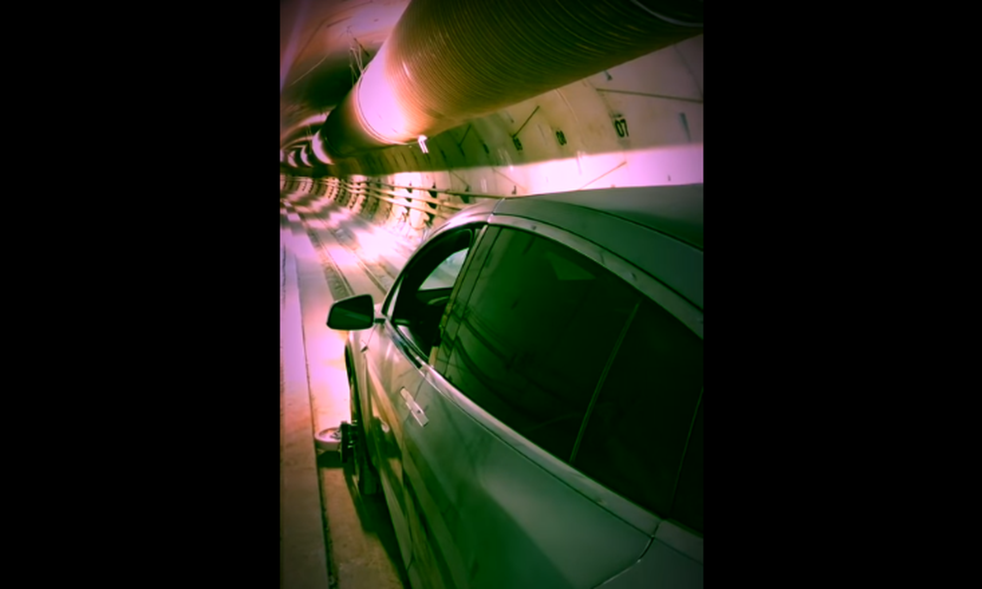 The Boring Company lanza un Tesla Model X por un túnel subterráneo