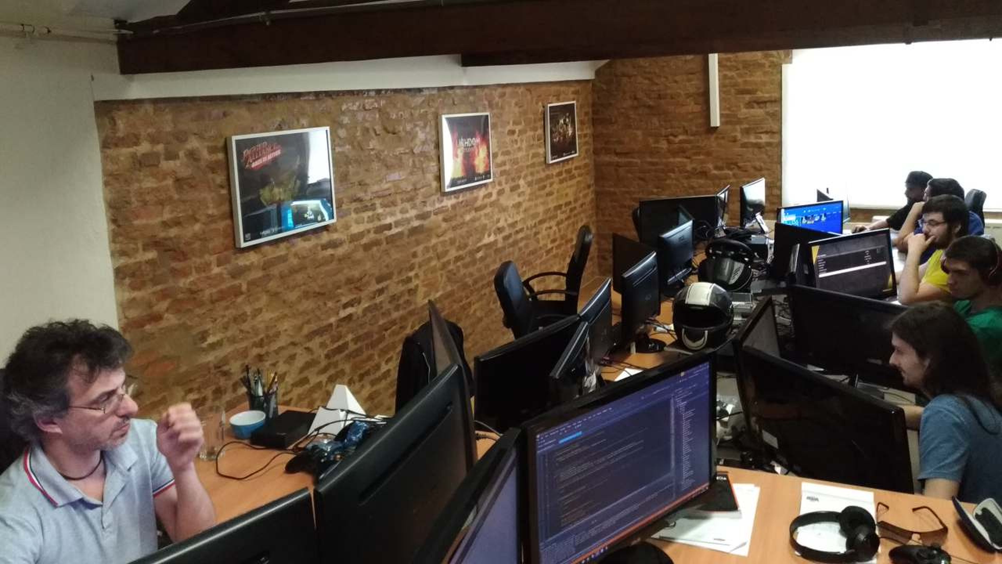 Esta es una de las salas del estudio de Bigmoon Entertainment, donde se crea el videojuego