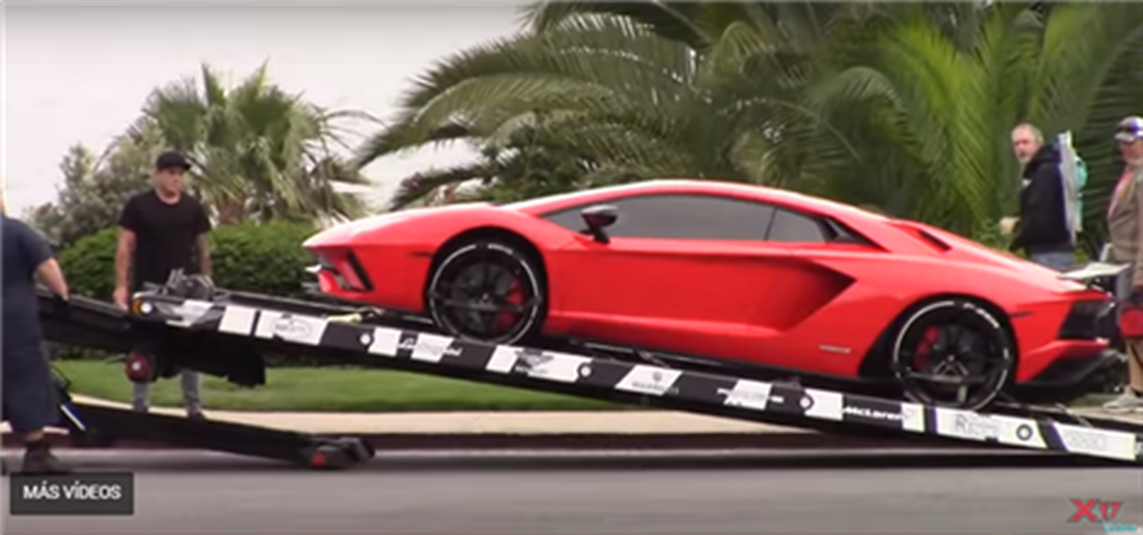 Justin Bieber recibe su nuevo Lamborghini Aventador S