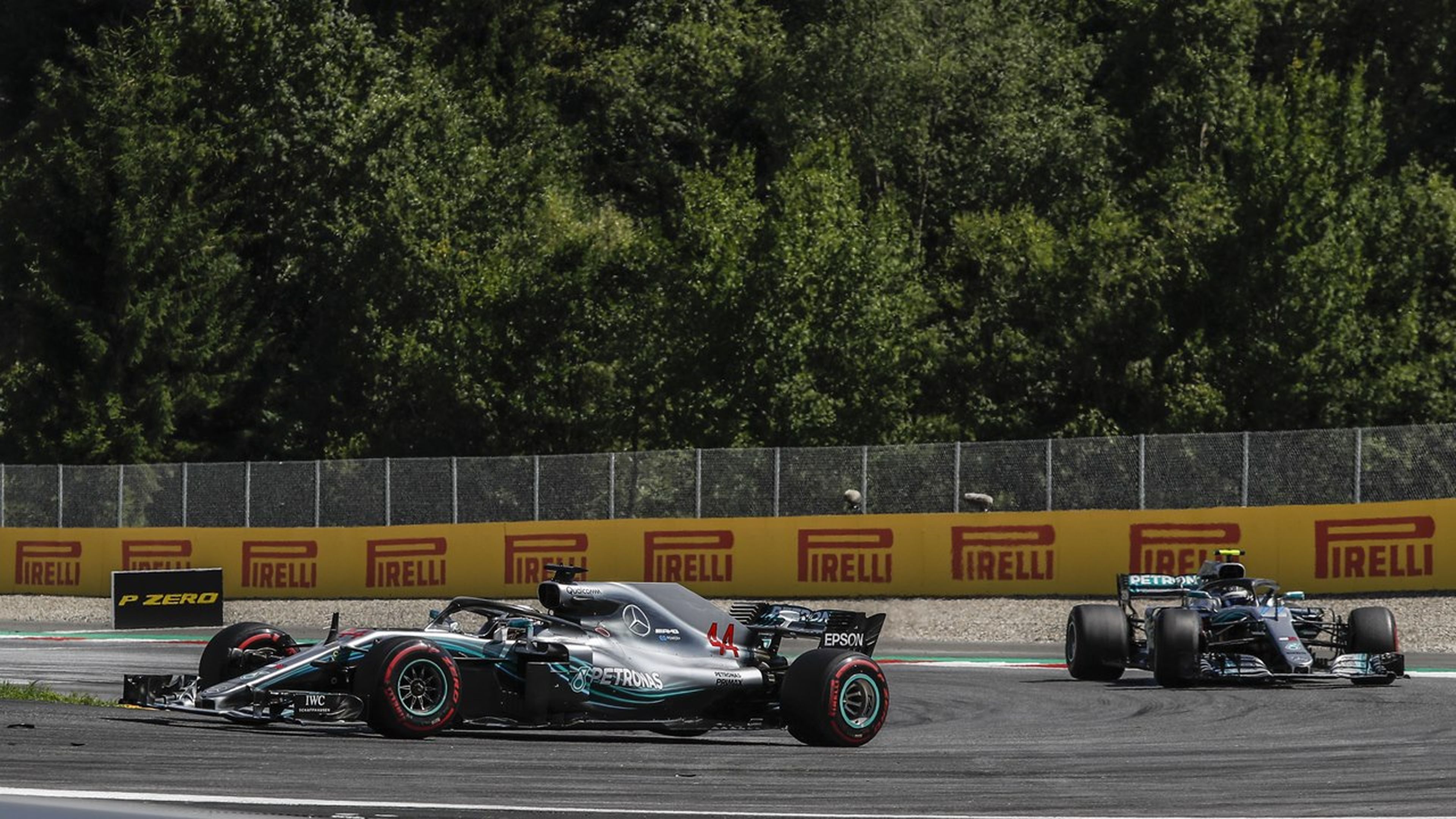 Mercedes F1 doble abandono