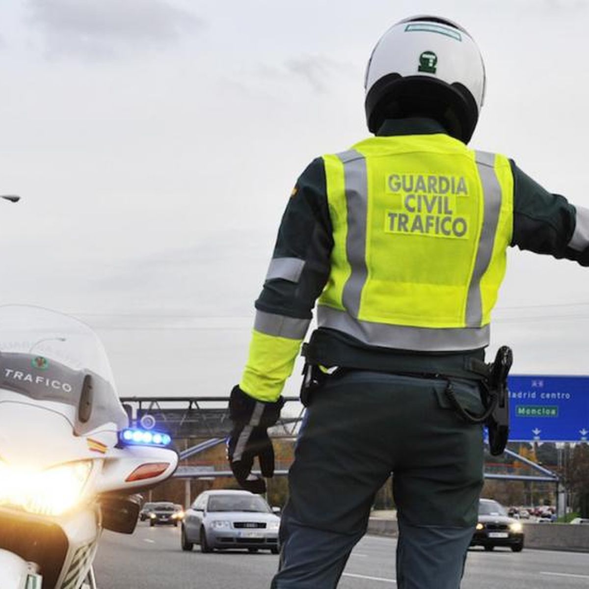 DEMOSTRACION DE COMO FUNCIONA EL CHALECO AIRBAG PARA MOTO Homologado,  utilizado por la Guardia Real y la Guardia Civil de trafico de la Comunidad  de, By Casa Grobas