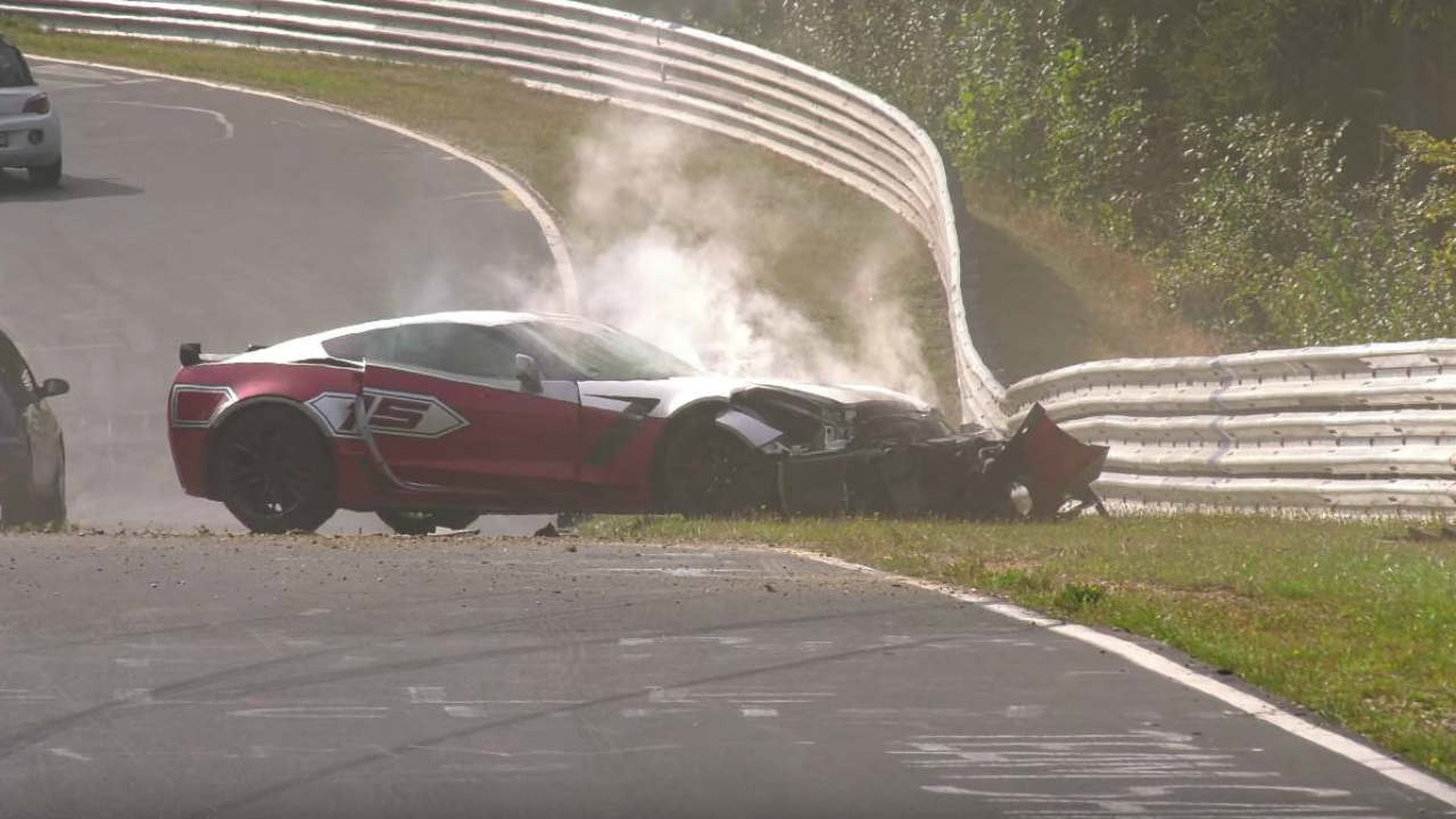 accidente corvette nurburgring