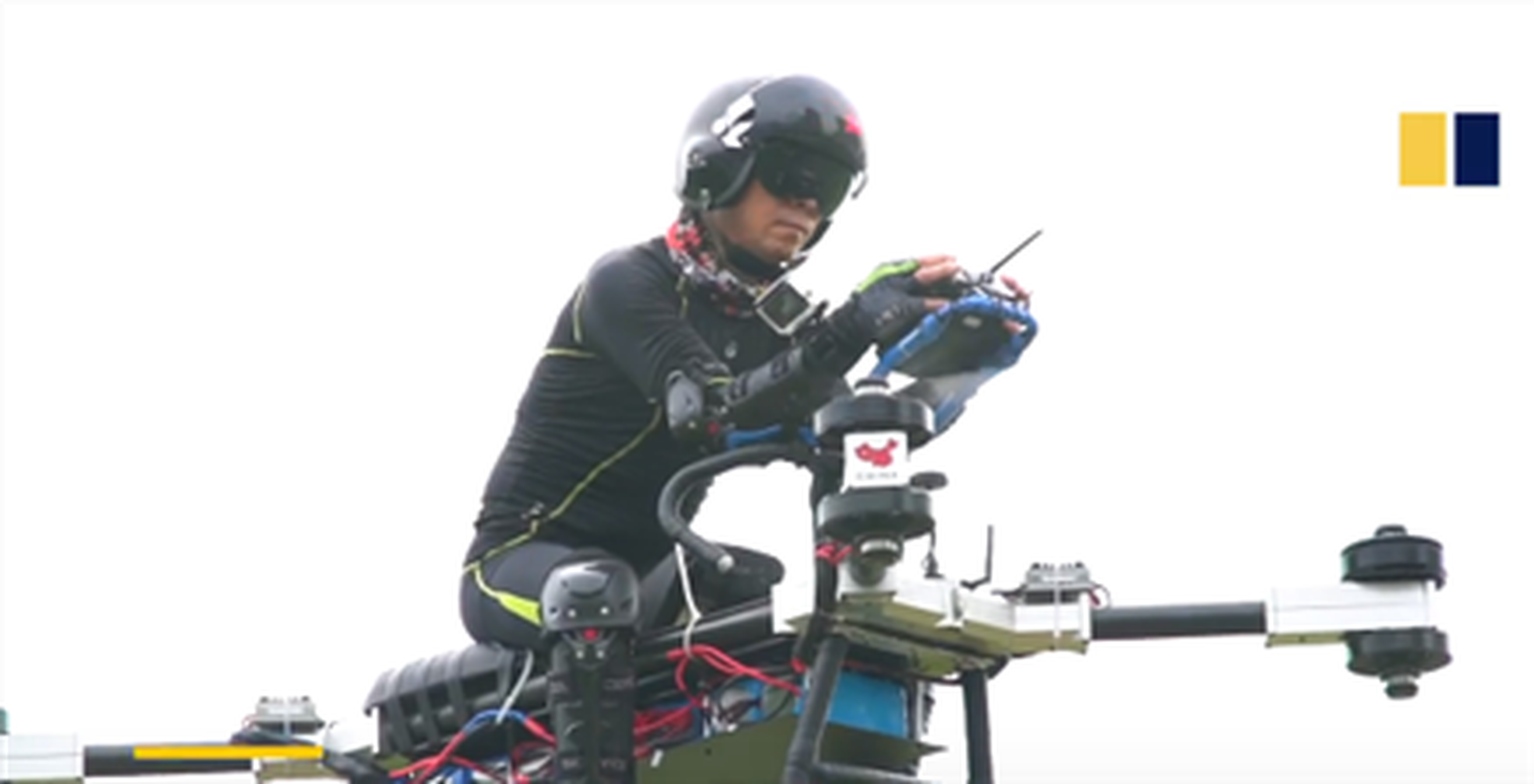 Un inventor chino crea una bici voladora
