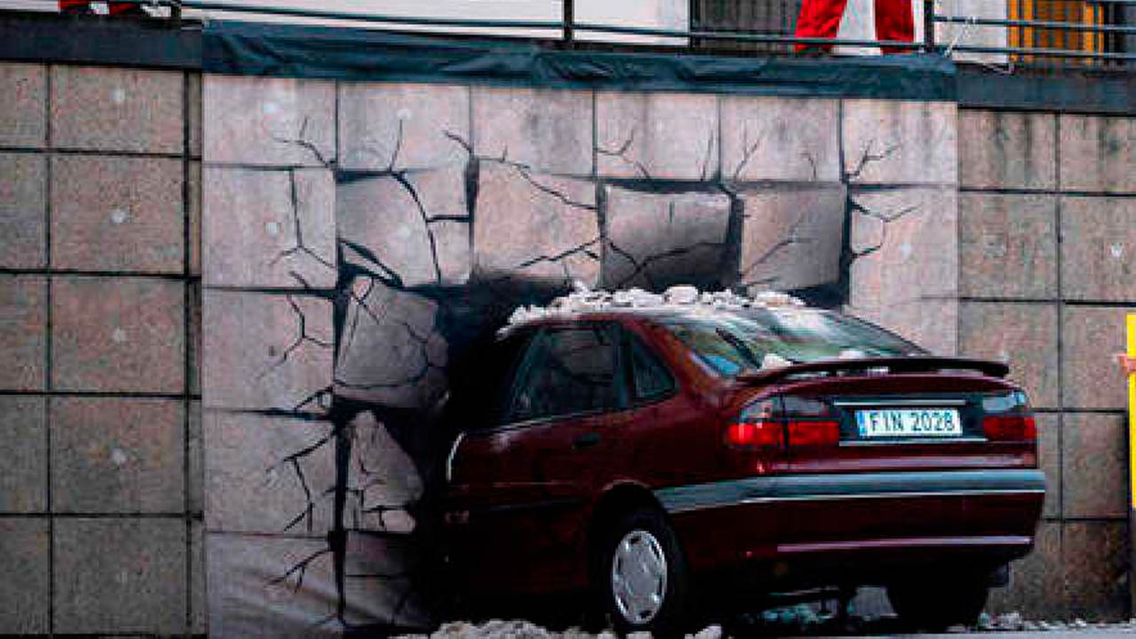 Greenpeace estrella coche en Reina Sofía