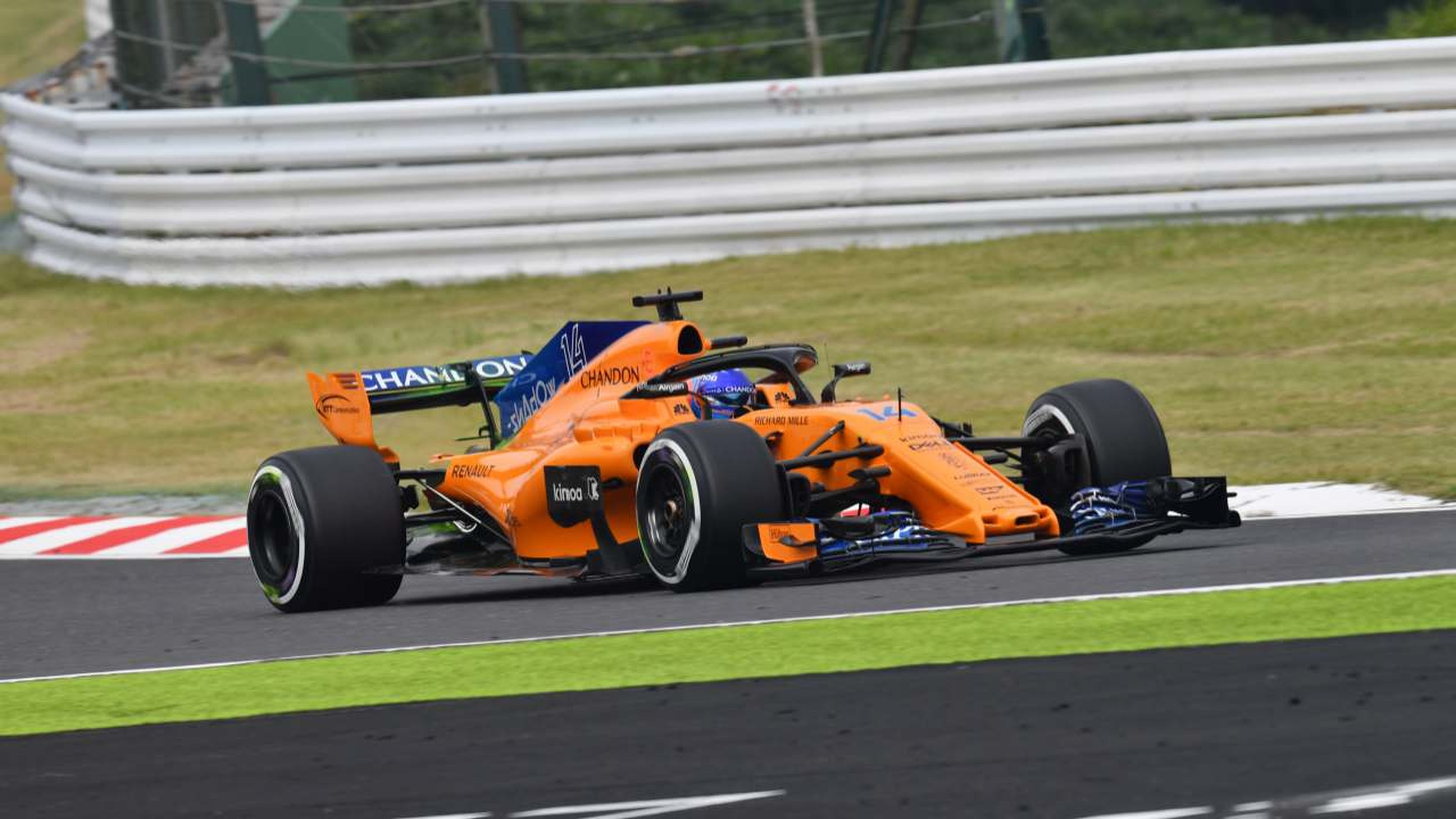 Alonso en los entrenamientos de Japón