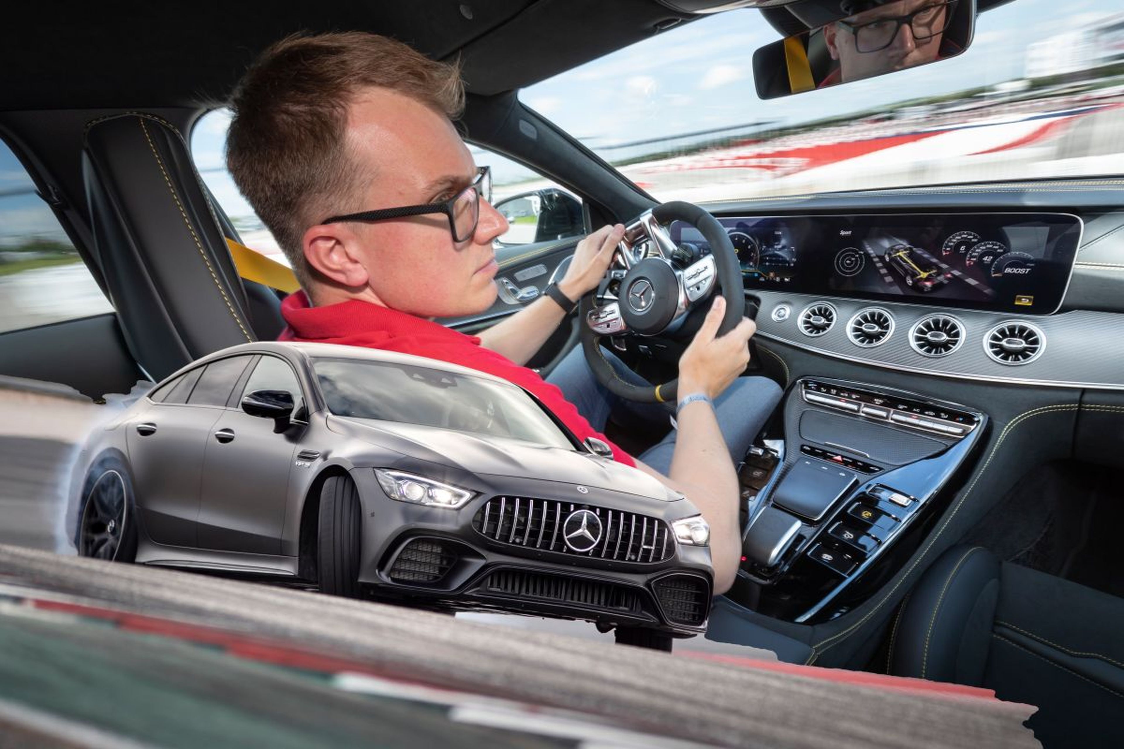 Al volante: MG GT 4 puertas
