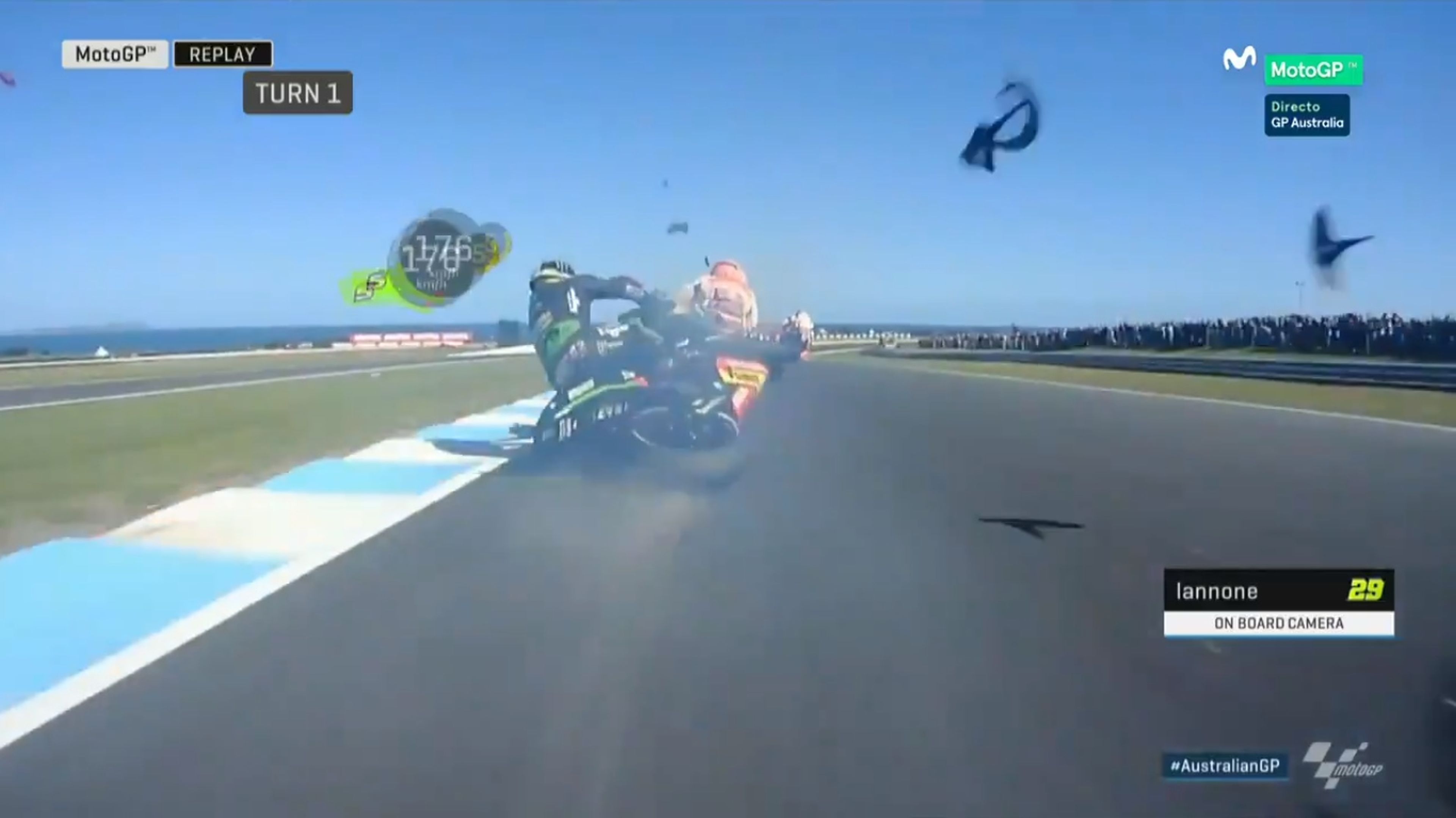 Zarco choca contra la moto de Márquez