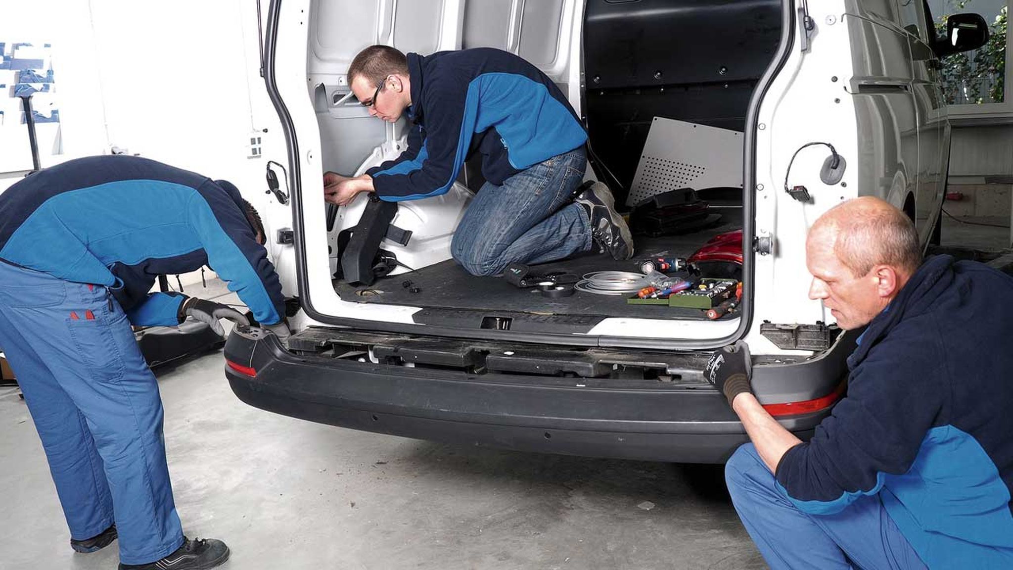 Cómo instalar una bola de remolque, paso a paso Auto Bild España Cómo instalar una bola de remolque, paso a paso Auto Bild España