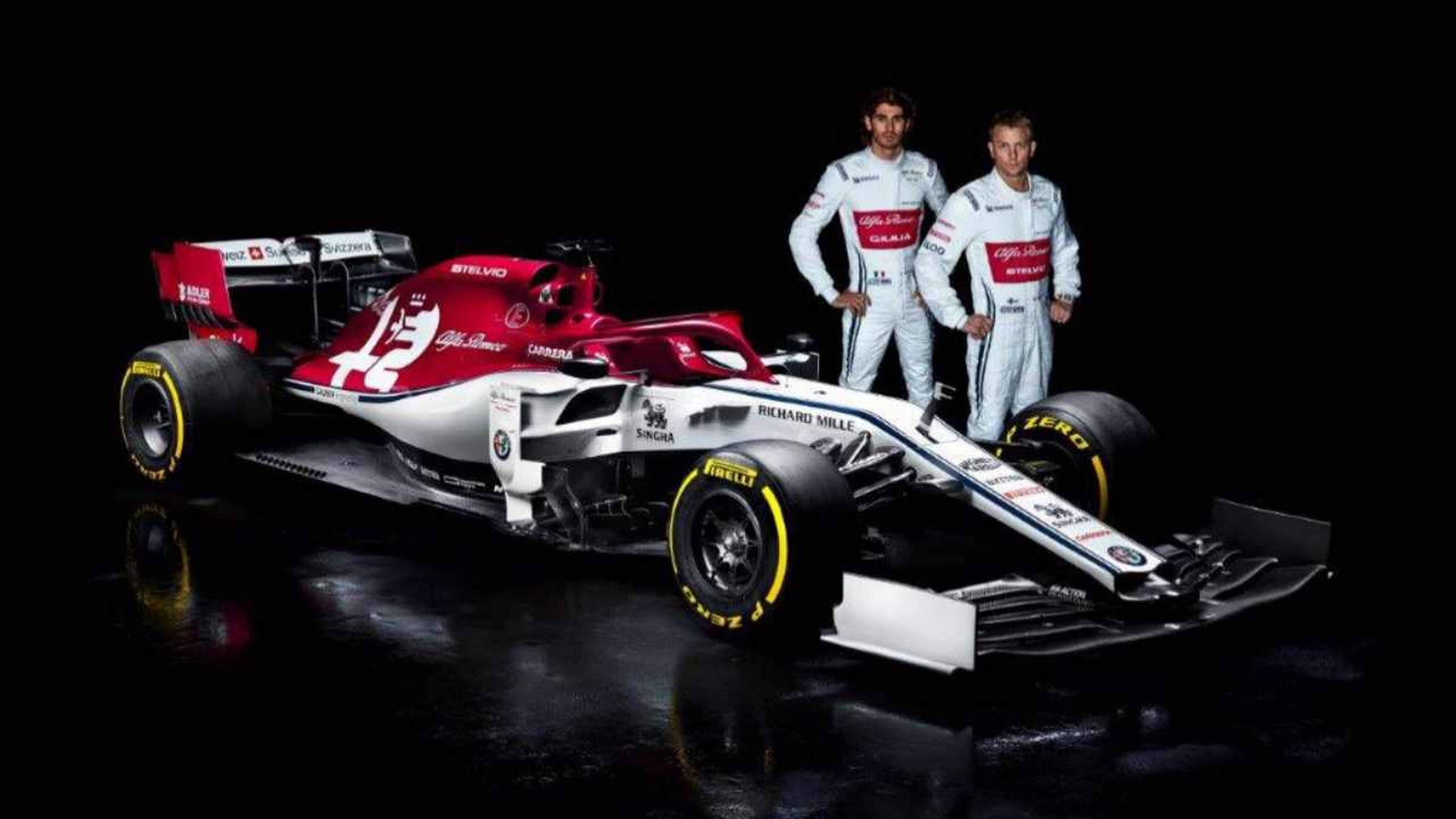 Räikkönen y Giovinazzi con el Alfa Romeo C38