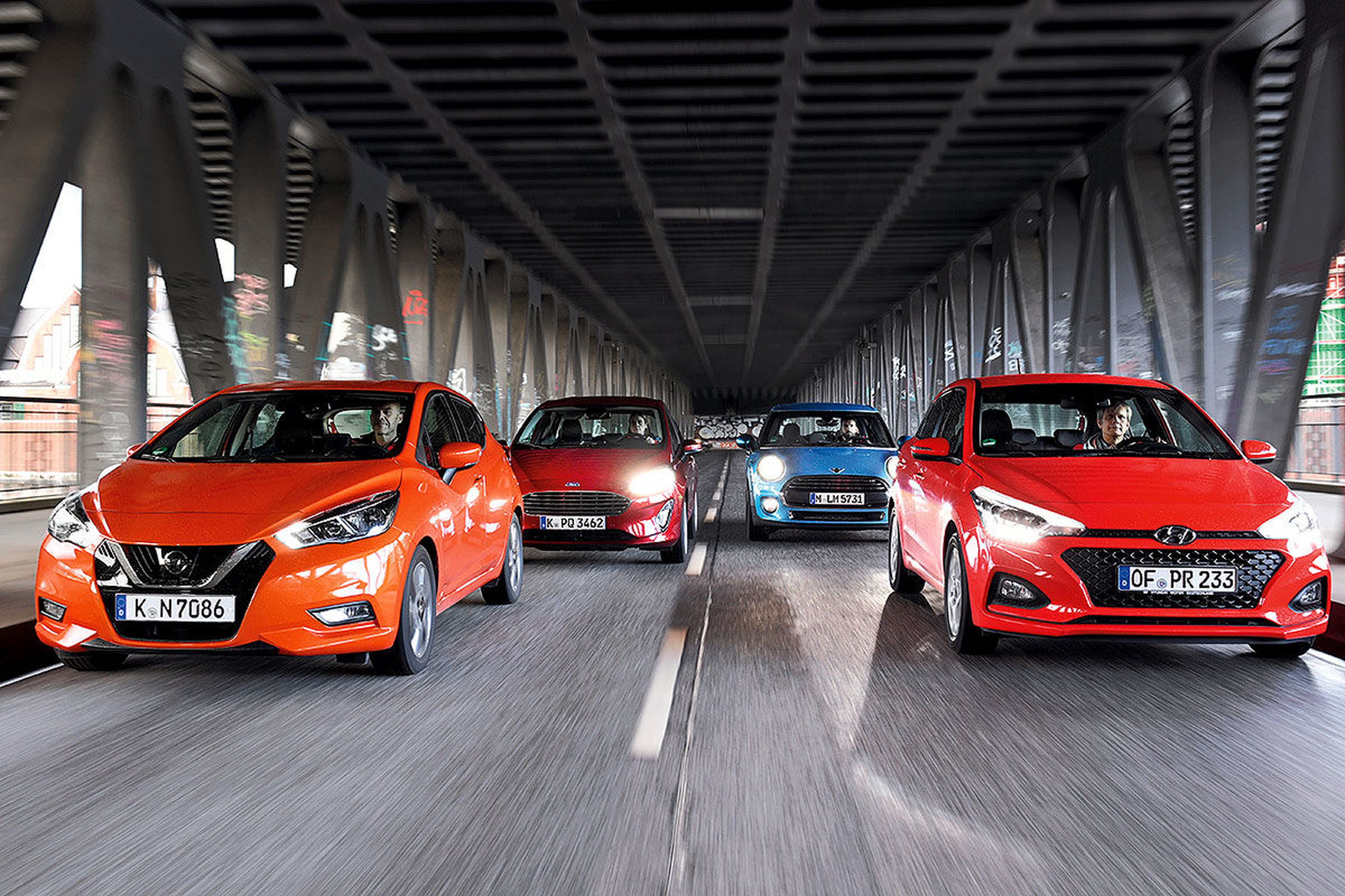 Nissan Micra vs Ford Fiesta, el Hyundai i20 y el Mini.